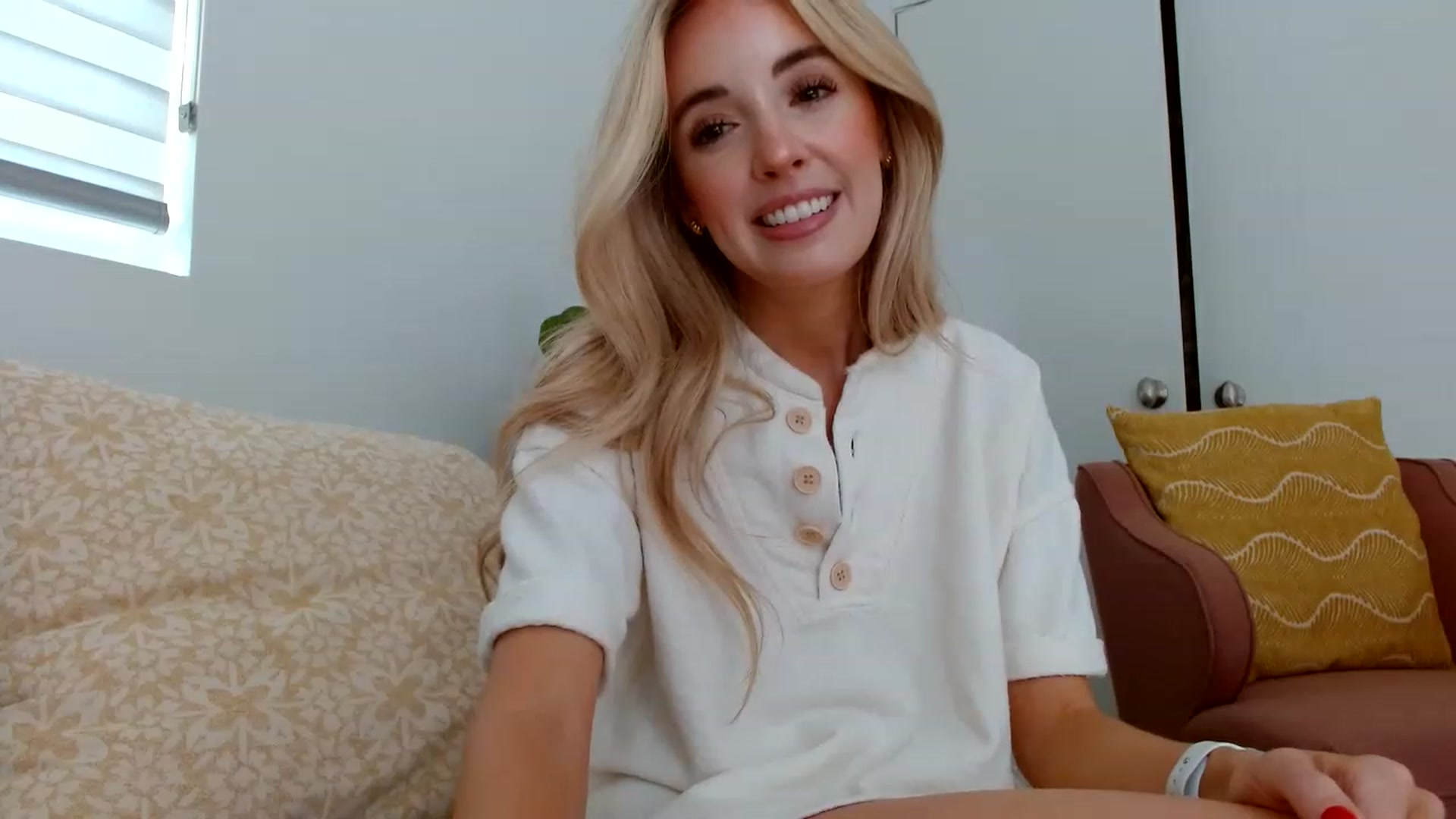 Gallery image thumbnail from Vegansoda's myfreecams stream on, 06/14/2023, 23:01 image 12 of 20