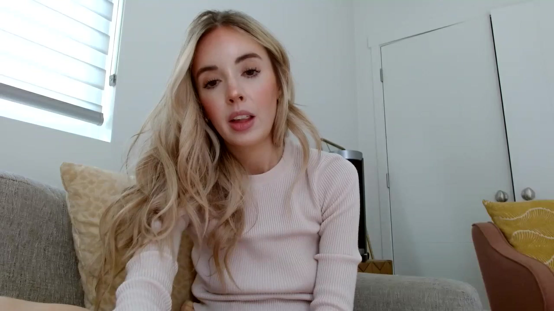 Gallery image thumbnail from Vegansoda's myfreecams stream on, 06/20/2023, 23:27 image 13 of 20