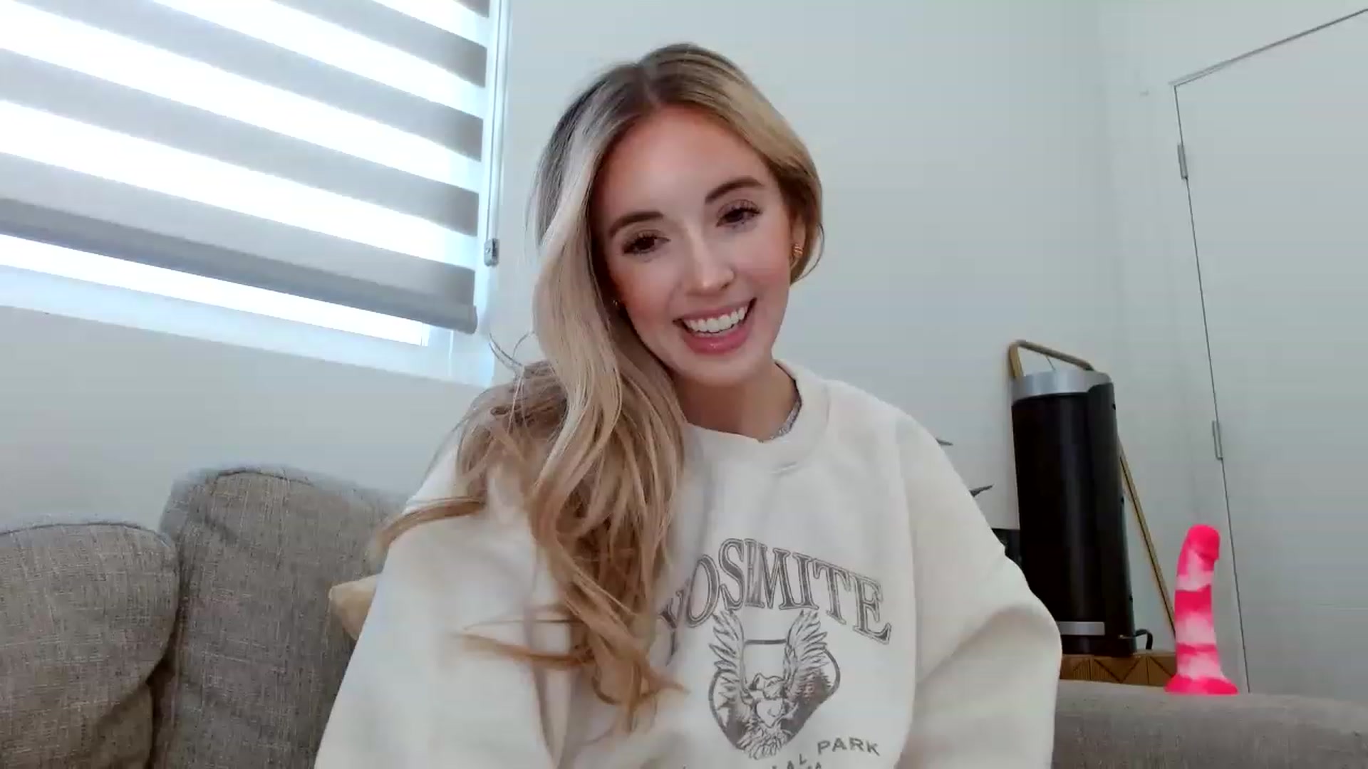 Gallery image thumbnail from Vegansoda's myfreecams stream on, 06/25/2023, 19:58 image 2 of 20