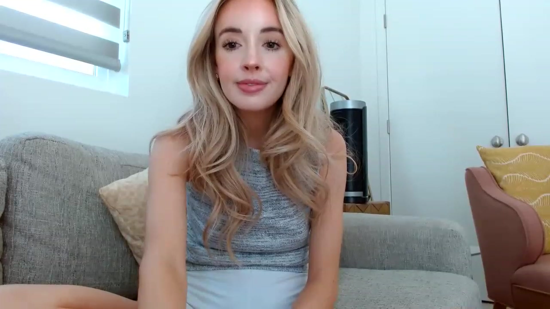 Gallery image thumbnail from Vegansoda's myfreecams stream on, 06/25/2023, 21:32 image 16 of 20