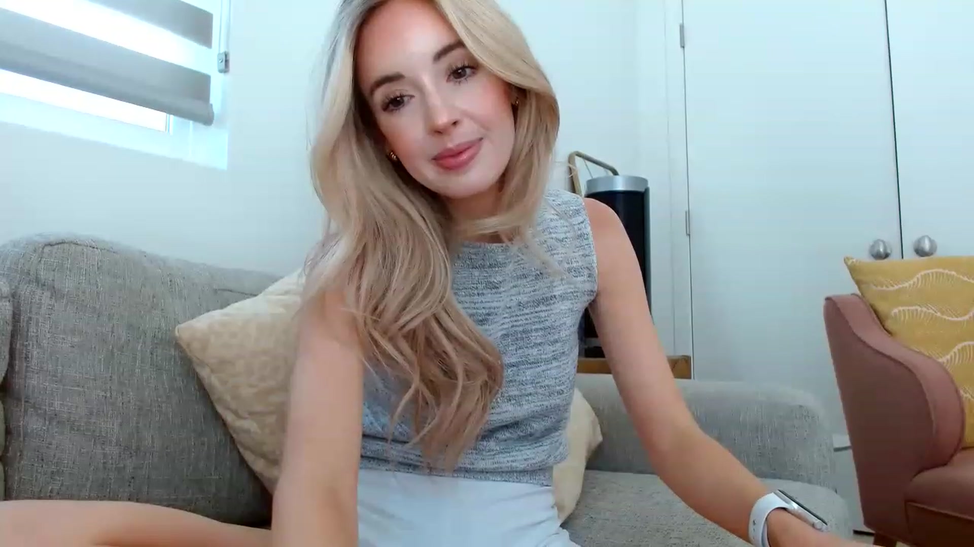 Gallery image thumbnail from Vegansoda's myfreecams stream on, 06/25/2023, 21:32 image 15 of 20