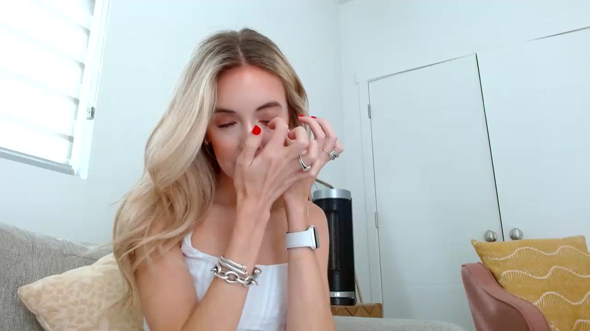 Gallery image thumbnail from Vegansoda's myfreecams stream on, 06/28/2023, 24:05 image 12 of 20