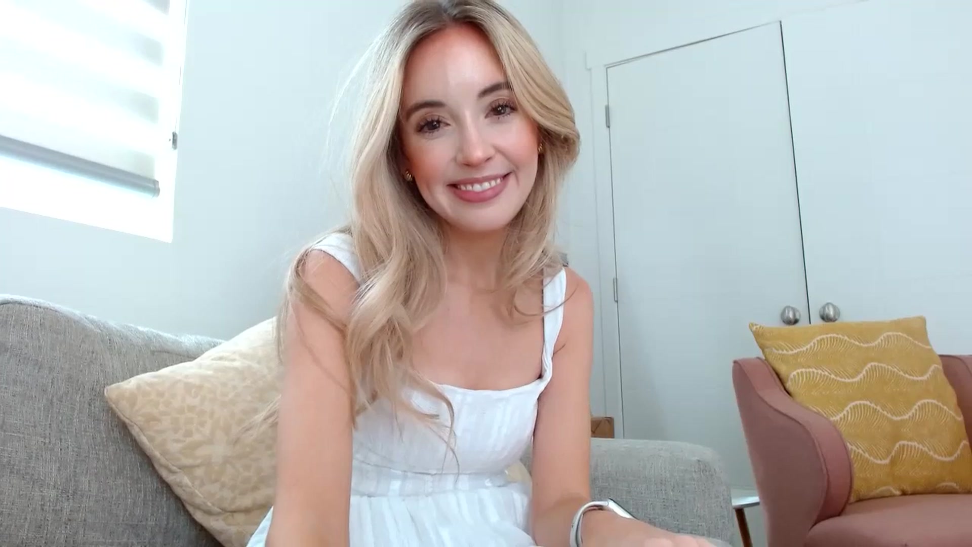 Gallery image thumbnail from Vegansoda's myfreecams stream on, 06/28/2023, 24:05 image 10 of 20