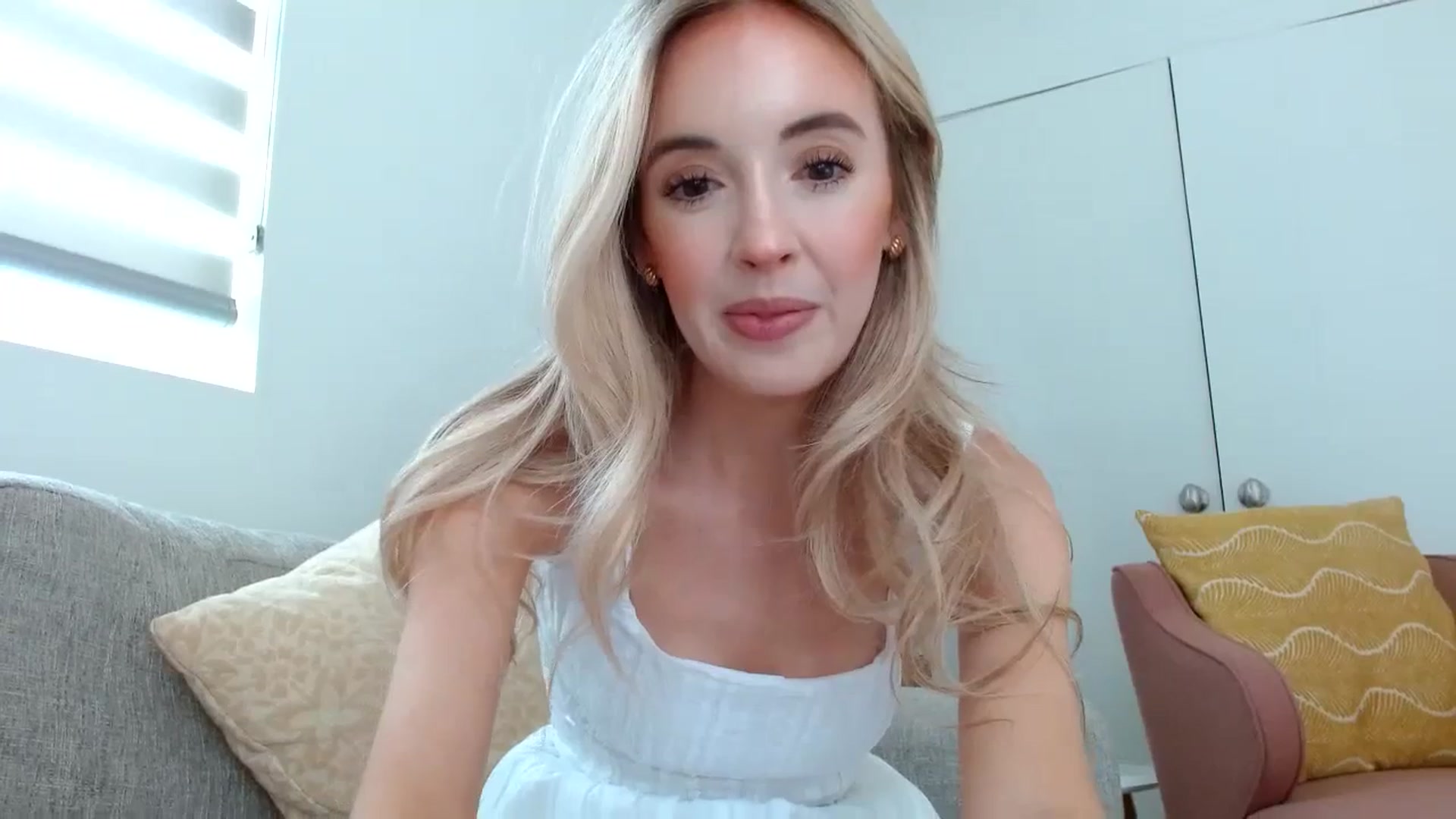 Gallery image thumbnail from Vegansoda's myfreecams stream on, 06/28/2023, 24:05 image 8 of 20