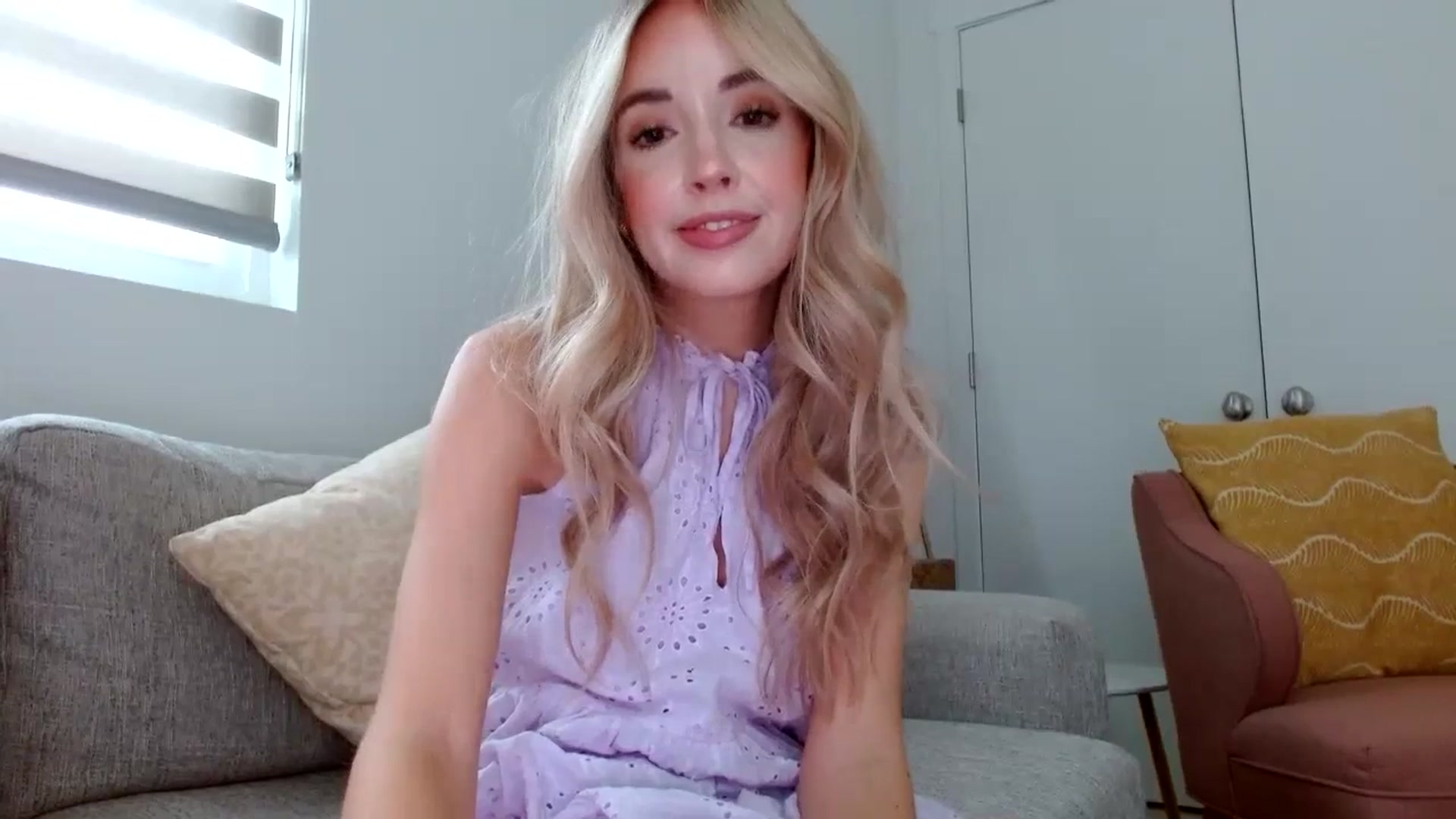 Gallery image thumbnail from Vegansoda's myfreecams stream on, 06/28/2023, 23:50 image 15 of 20