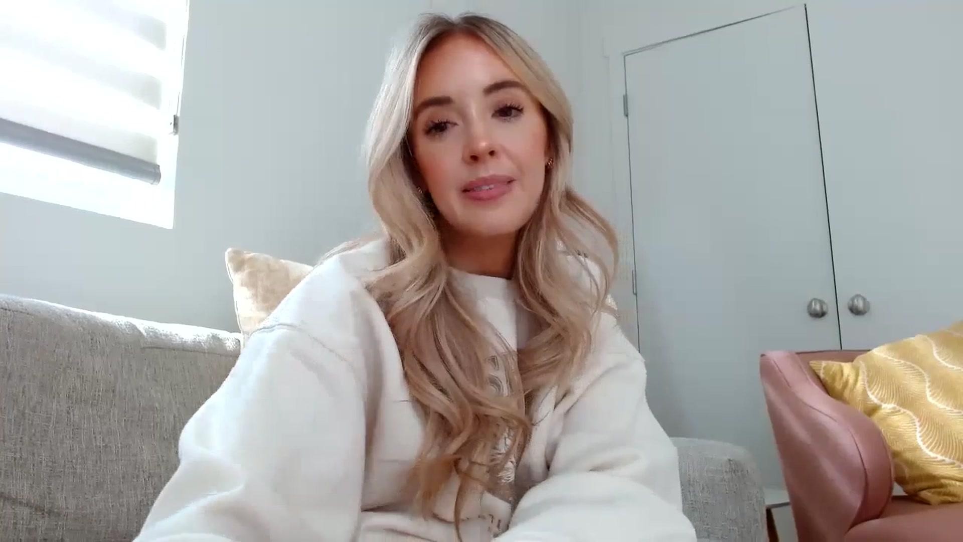 Gallery image thumbnail from Vegansoda's myfreecams stream on, 06/30/2023, 24:04 image 17 of 20