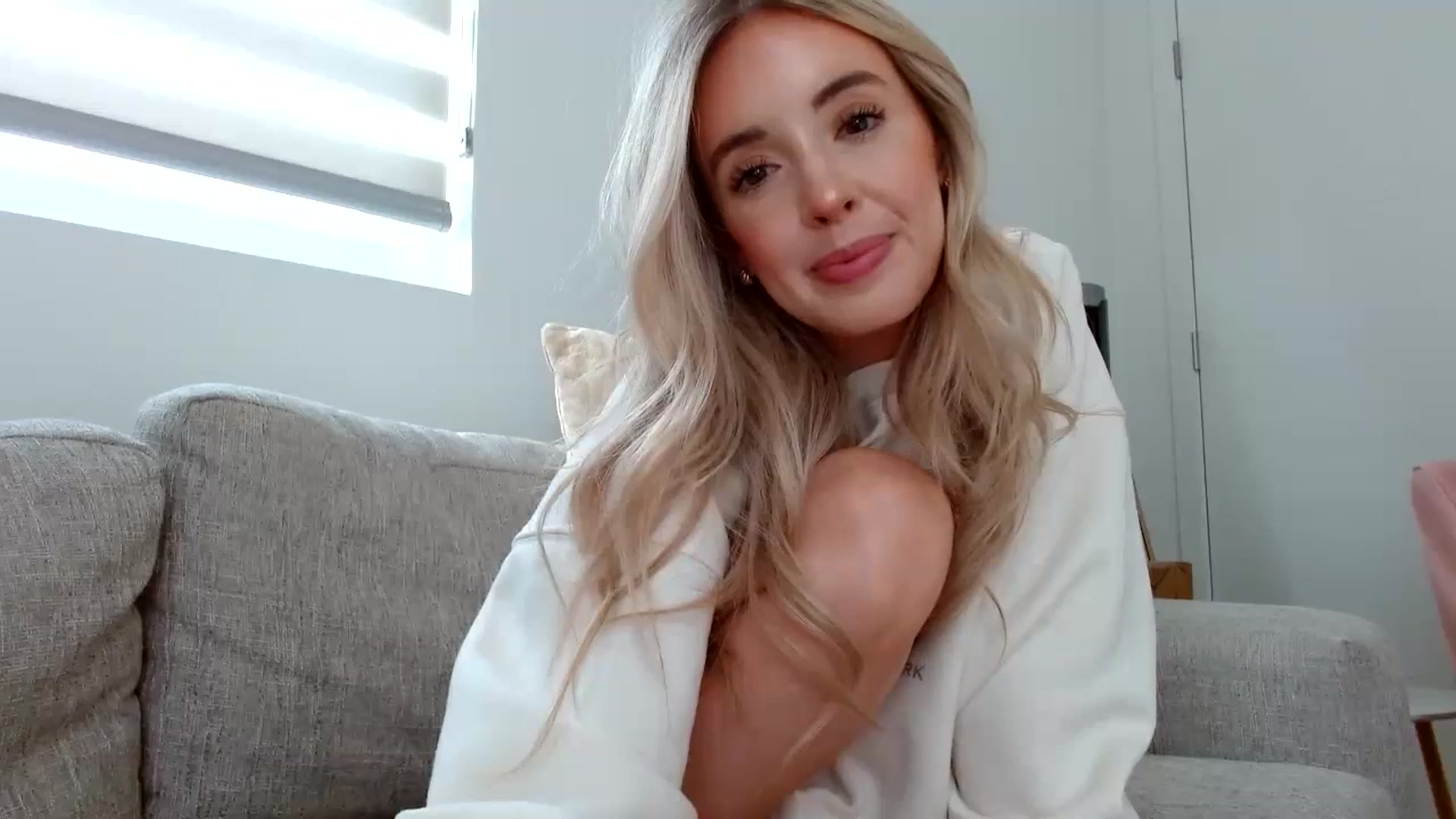 Gallery image thumbnail from Vegansoda's myfreecams stream on, 06/30/2023, 24:04 image 14 of 20