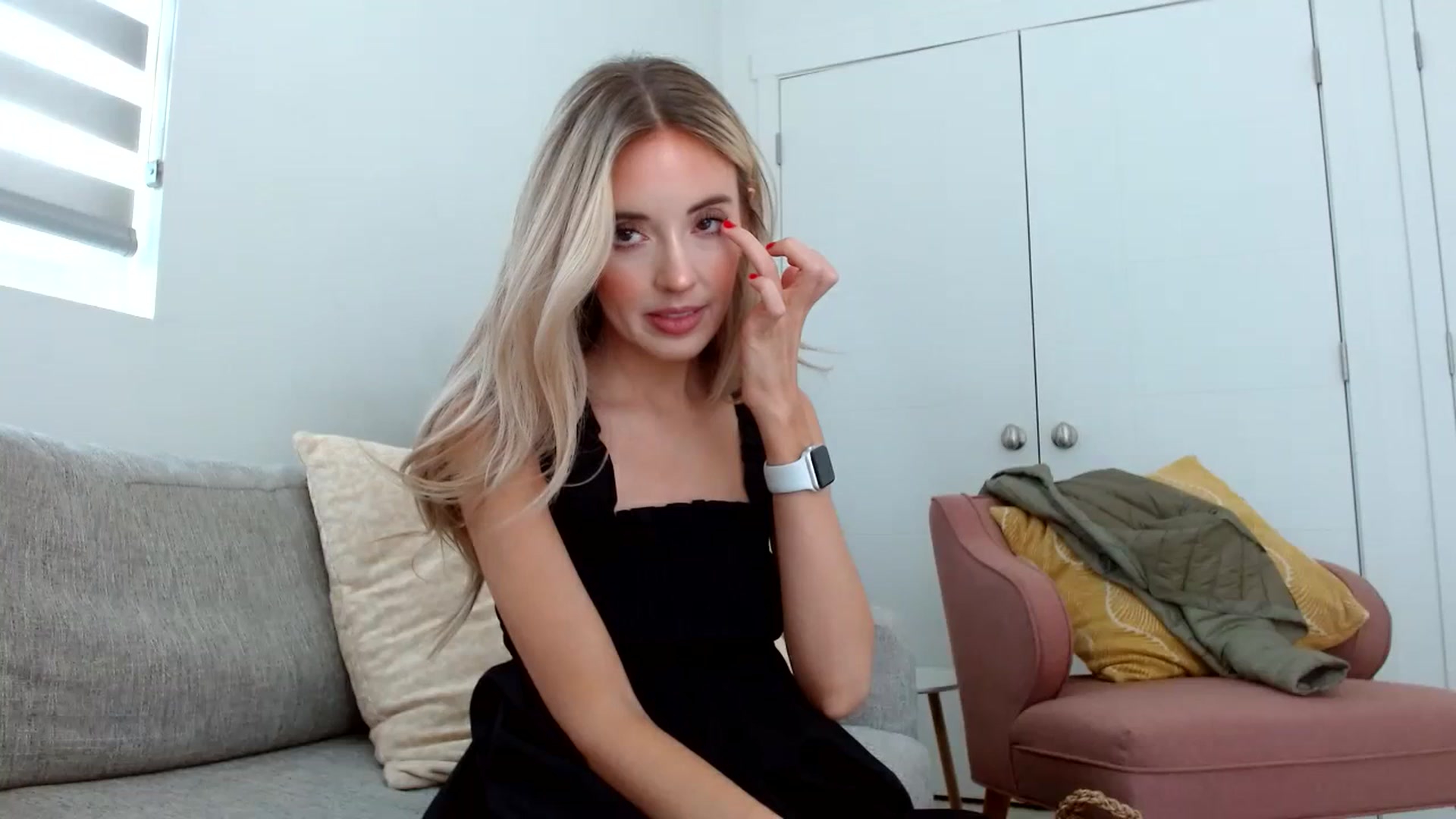 Gallery image thumbnail from Vegansoda's myfreecams stream on, 07/05/2023, 24:04 image 4 of 20
