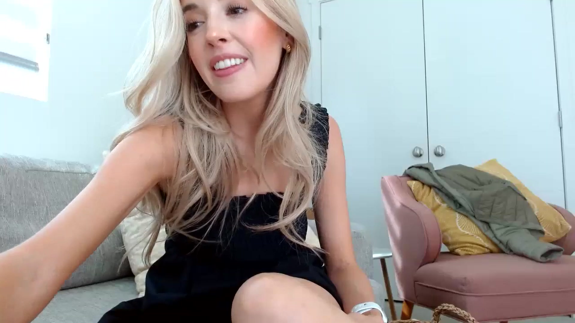 Gallery image thumbnail from Vegansoda's myfreecams stream on, 07/05/2023, 24:04 image 14 of 20