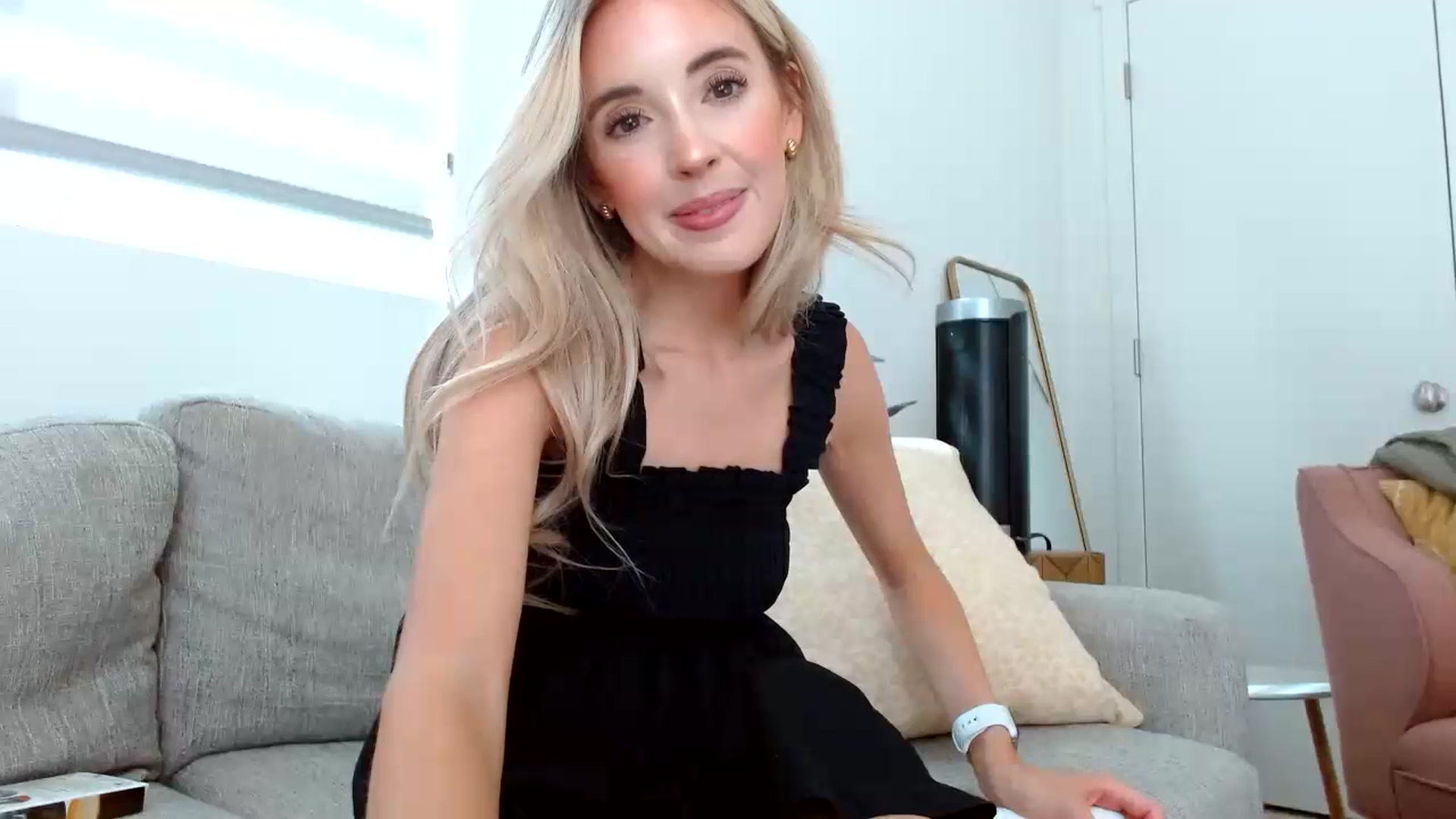 Gallery image thumbnail from Vegansoda's myfreecams stream on, 07/05/2023, 24:04 image 12 of 20