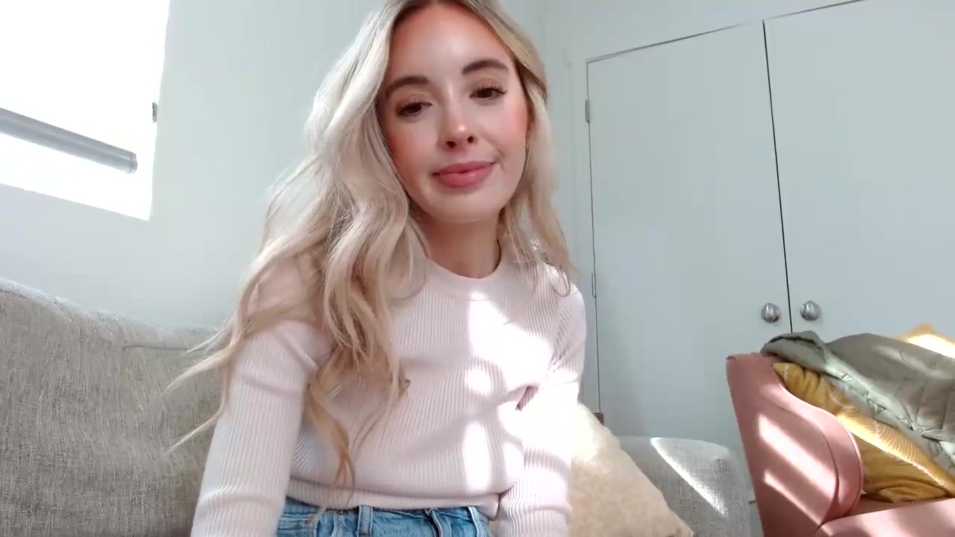 Gallery image thumbnail from Vegansoda's myfreecams stream on, 07/06/2023, 01:08 image 13 of 20