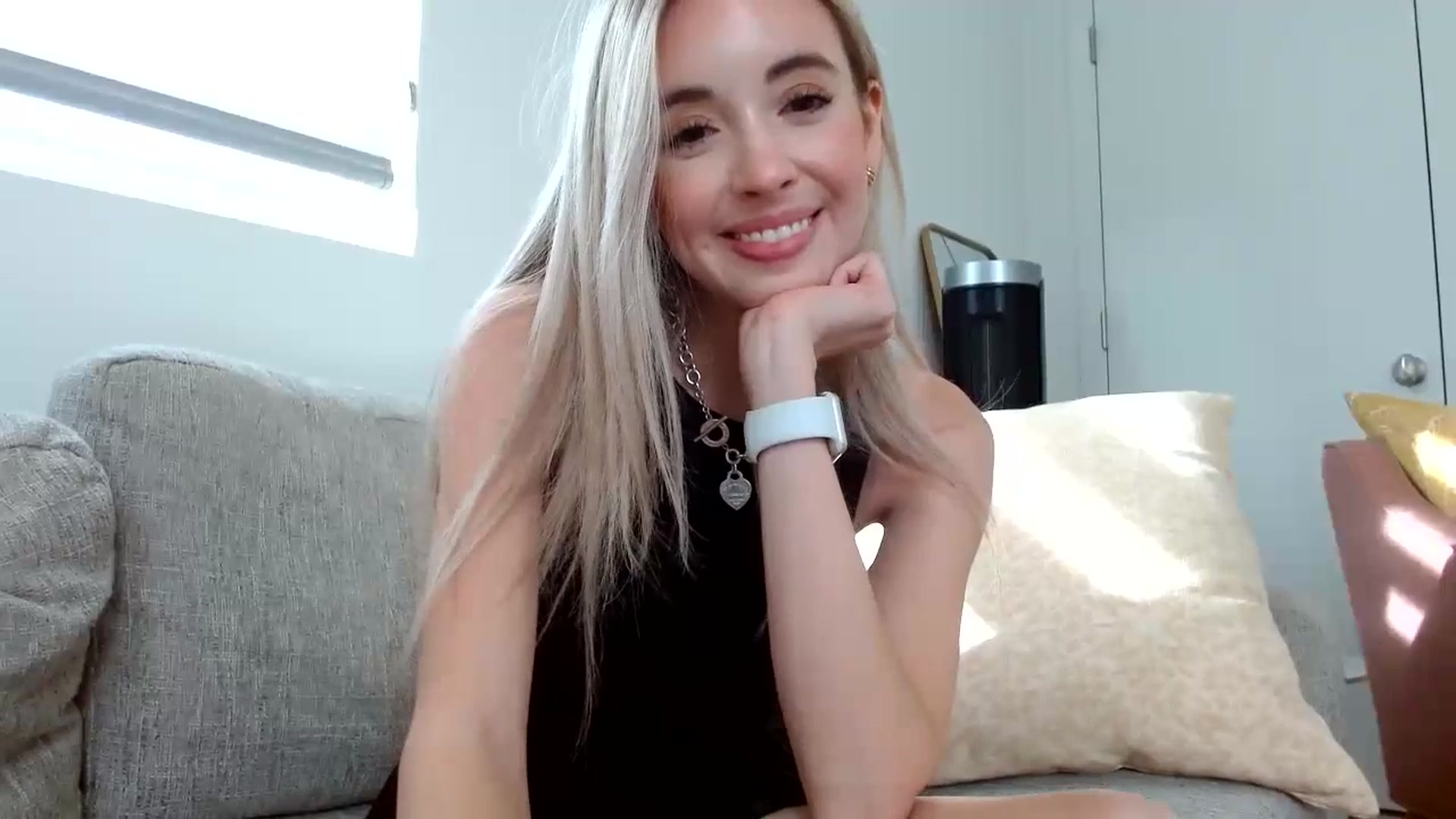 Gallery image thumbnail from Vegansoda's myfreecams stream on, 07/10/2023, 01:02 image 4 of 20