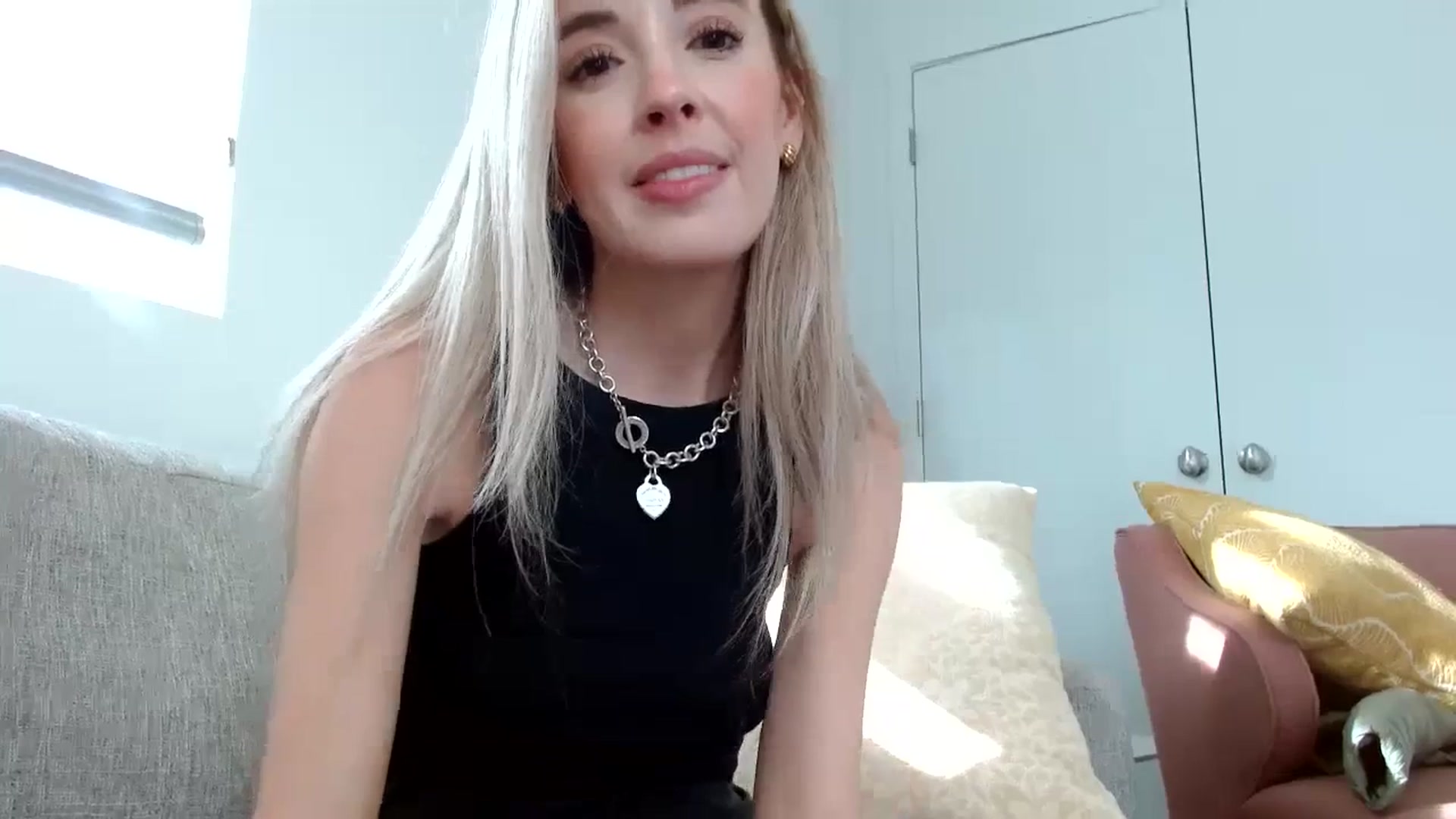 Gallery image thumbnail from Vegansoda's myfreecams stream on, 07/10/2023, 01:02 image 12 of 20