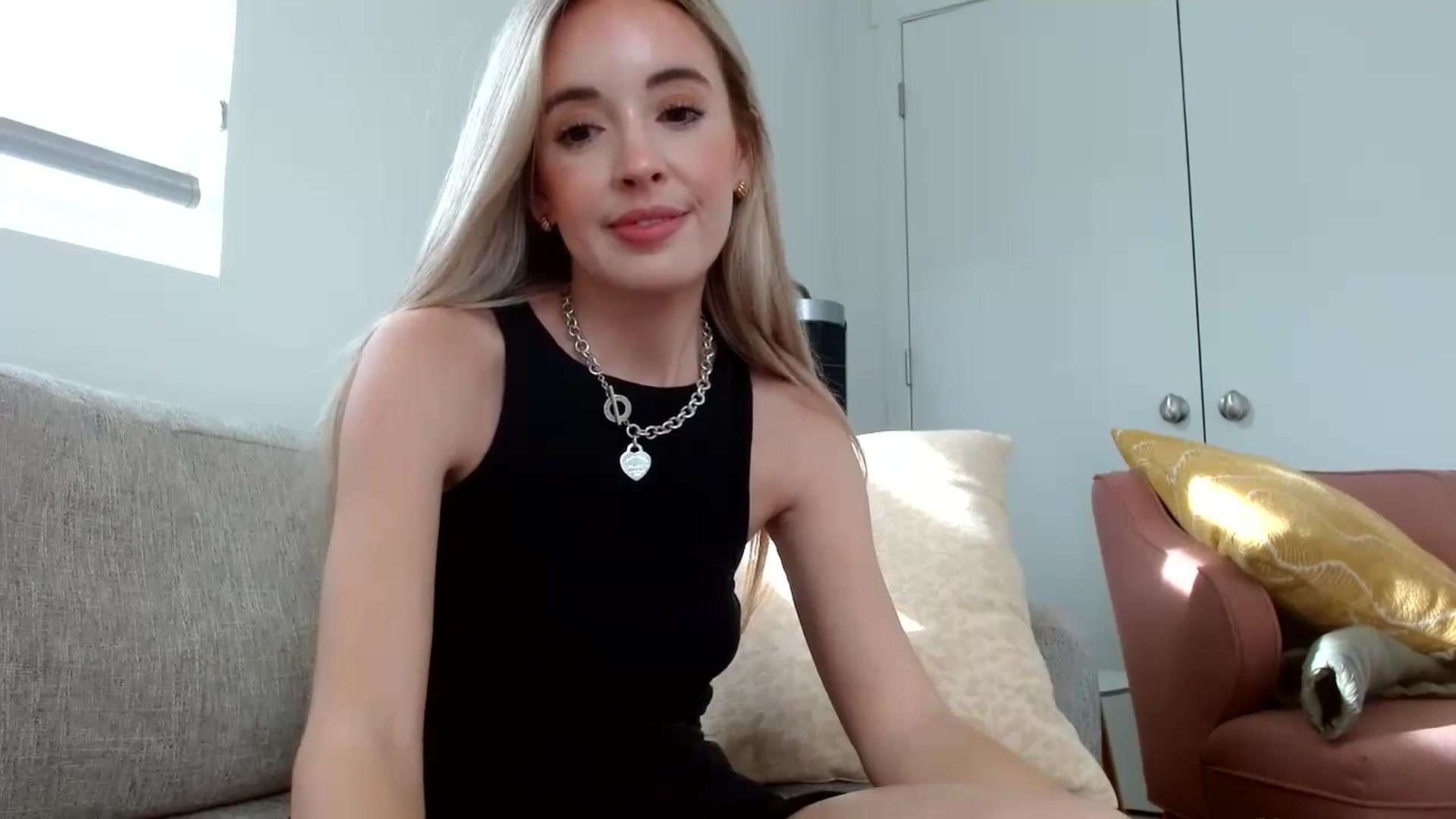 Gallery image thumbnail from Vegansoda's myfreecams stream on, 07/10/2023, 01:02 image 14 of 20