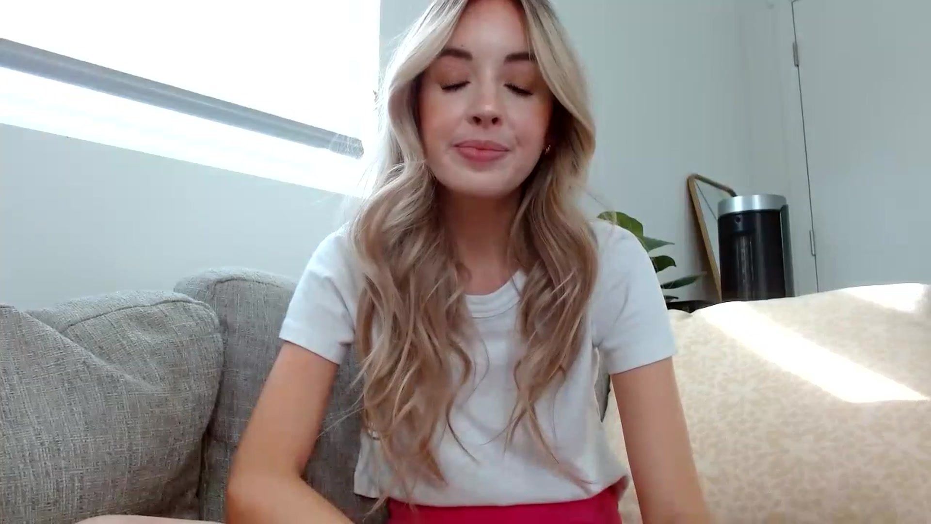 Gallery image thumbnail from Vegansoda's myfreecams stream on, 07/11/2023, 01:11 image 19 of 20
