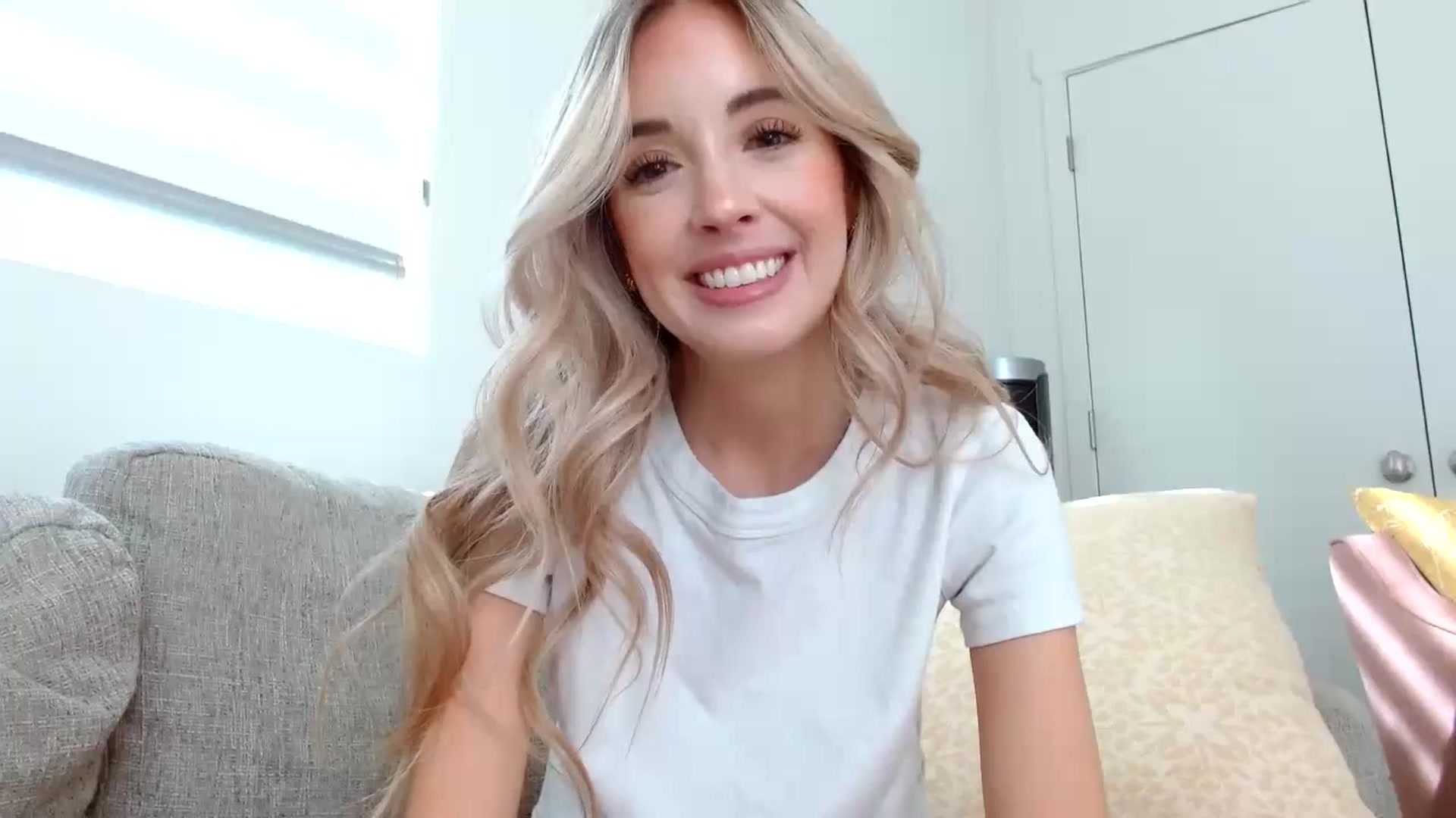 Gallery image thumbnail from Vegansoda's myfreecams stream on, 07/11/2023, 01:11 image 1 of 20