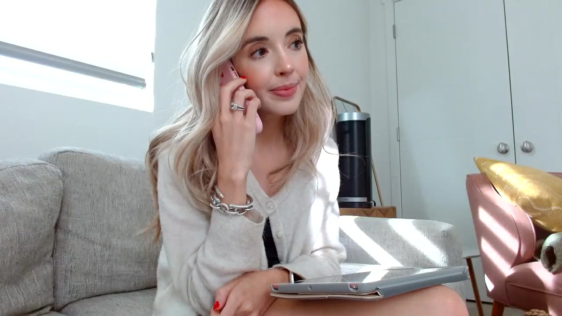 Gallery image thumbnail from Vegansoda's myfreecams stream on, 07/12/2023, 01:07 image 6 of 20