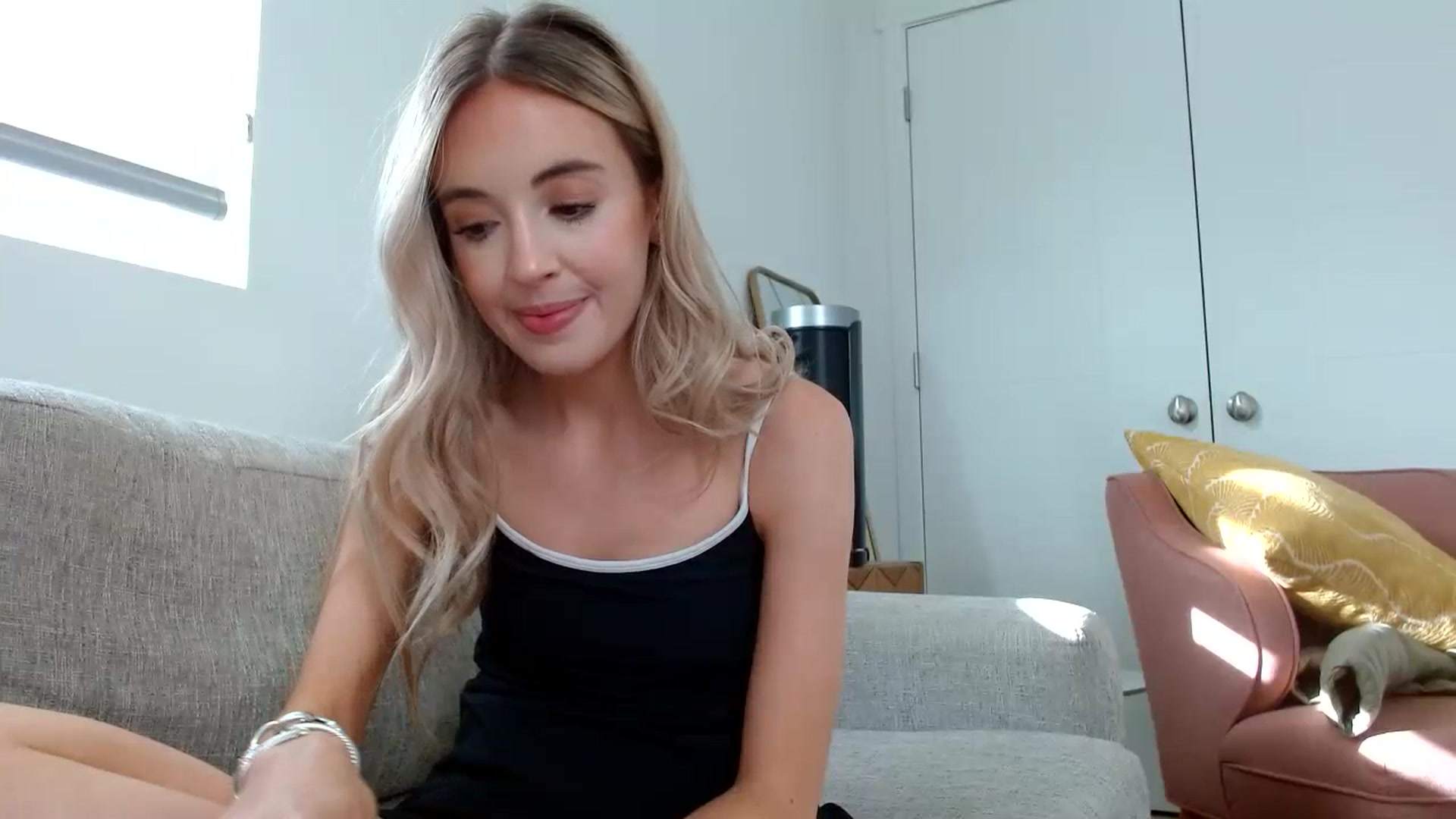 Gallery image thumbnail from Vegansoda's myfreecams stream on, 07/12/2023, 01:07 image 19 of 20