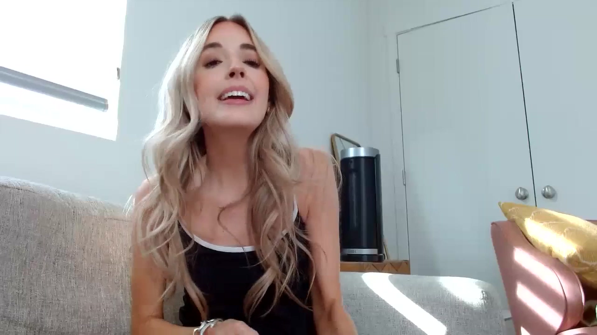 Gallery image thumbnail from Vegansoda's myfreecams stream on, 07/12/2023, 01:07 image 9 of 20