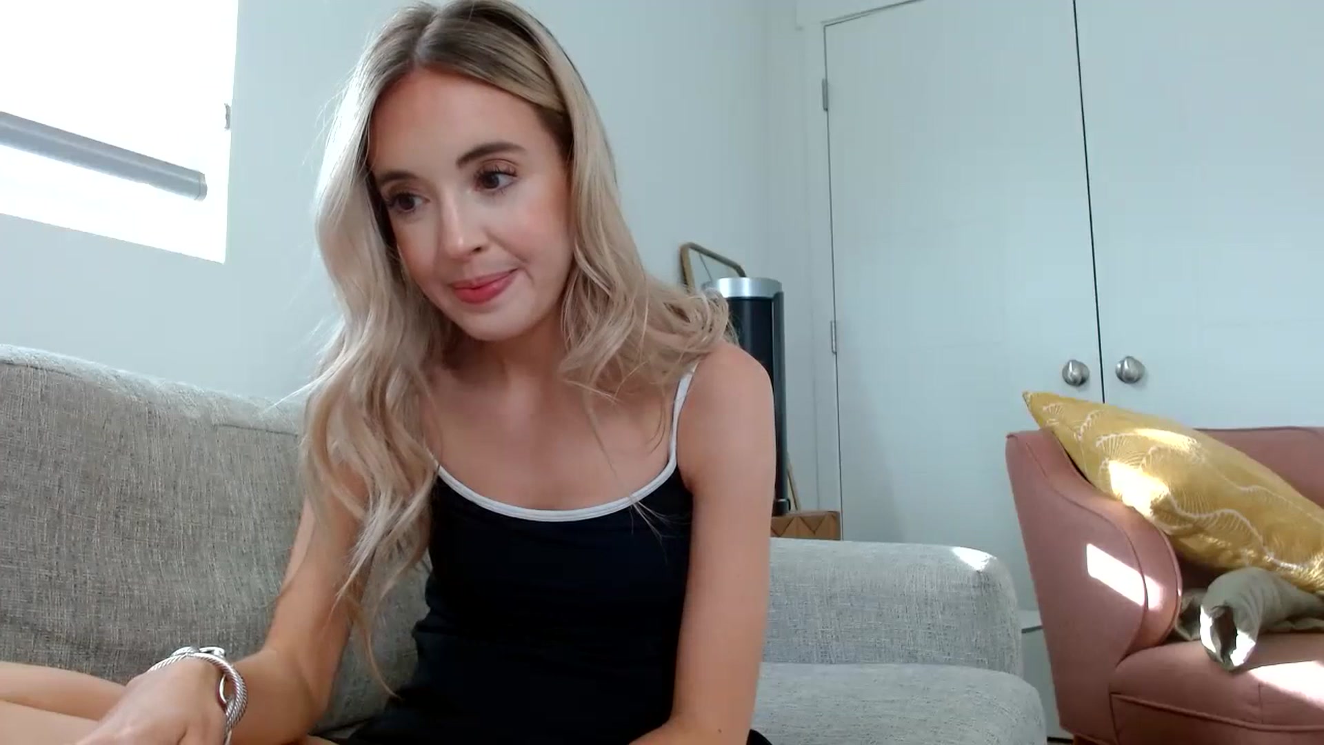 Gallery image thumbnail from Vegansoda's myfreecams stream on, 07/12/2023, 01:07 image 20 of 20