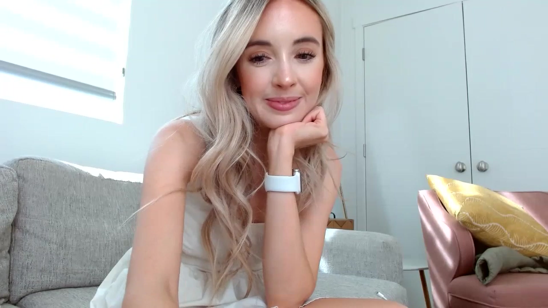 Gallery image thumbnail from Vegansoda's myfreecams stream on, 07/12/2023, 23:52 image 11 of 20
