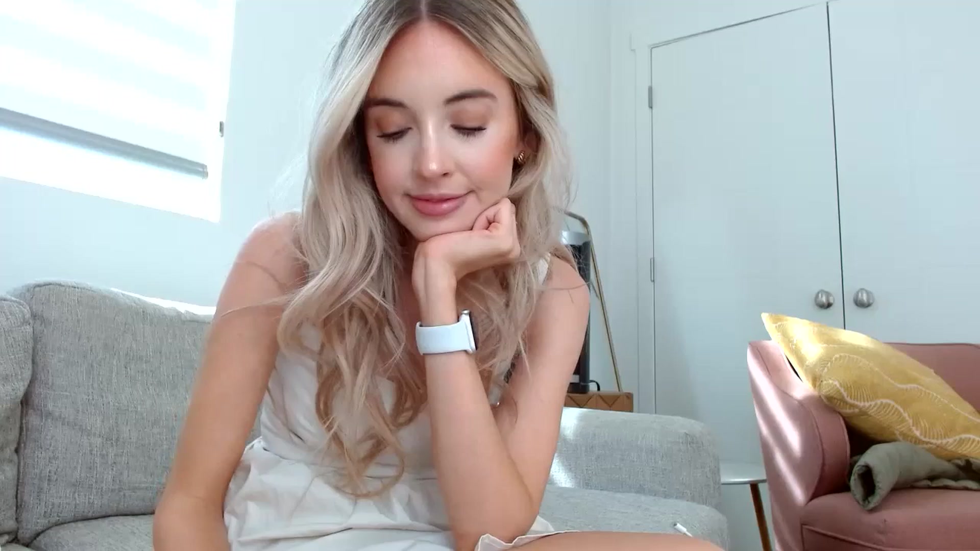 Gallery image thumbnail from Vegansoda's myfreecams stream on, 07/12/2023, 23:52 image 3 of 20