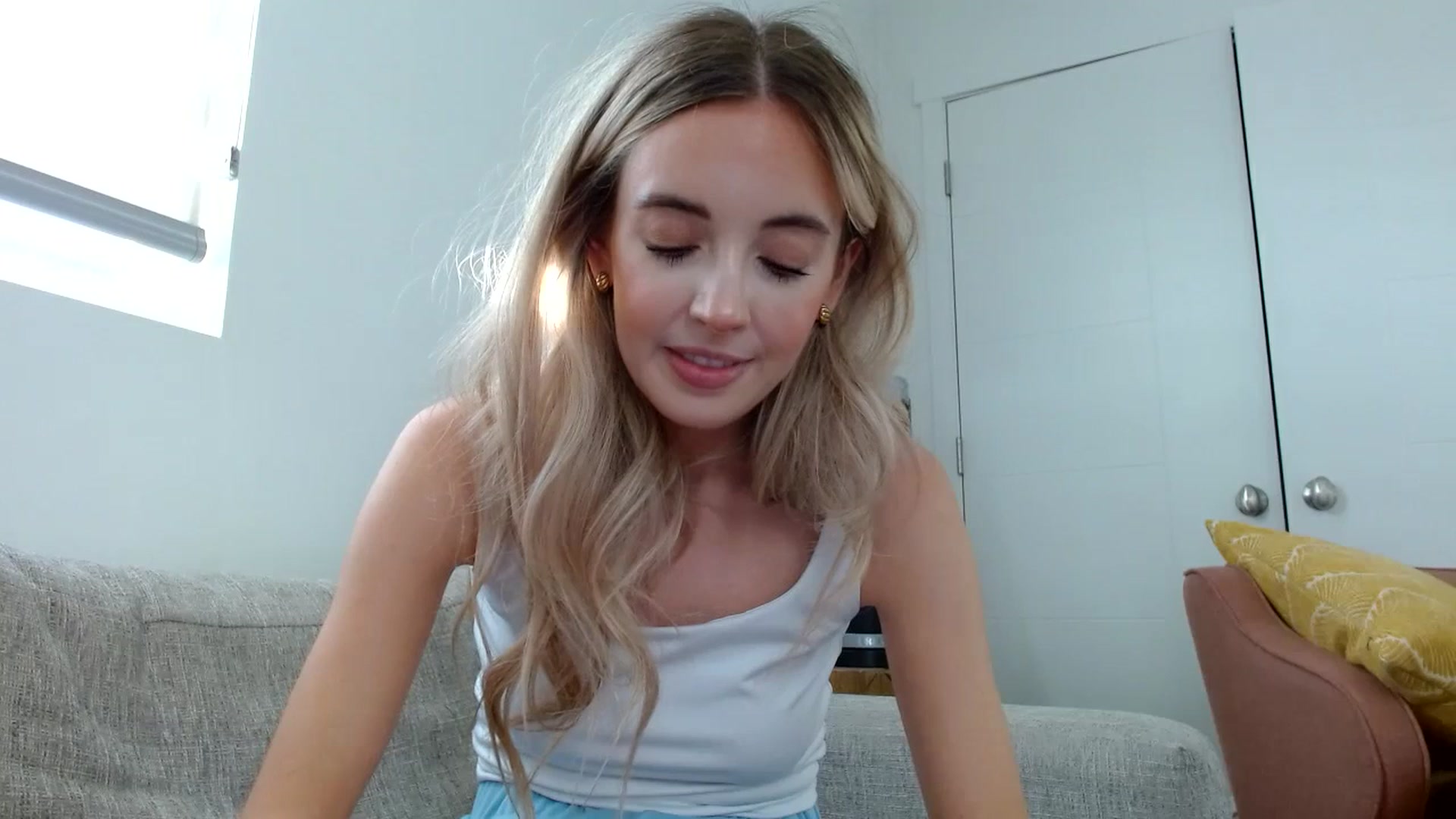Gallery image thumbnail from Vegansoda's myfreecams stream on, 07/14/2023, 02:15 image 2 of 20