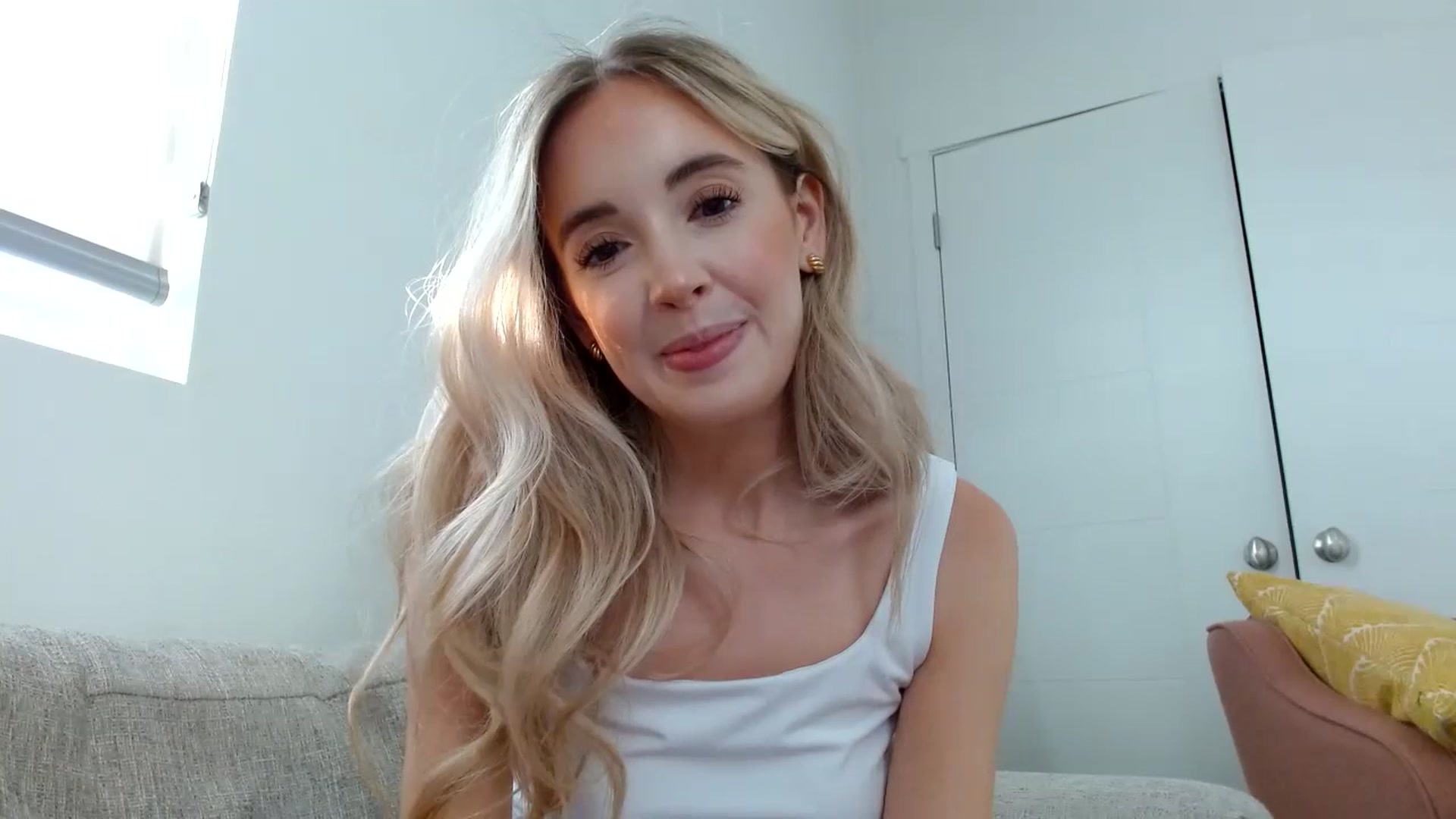 Gallery image thumbnail from Vegansoda's myfreecams stream on, 07/14/2023, 02:15 image 1 of 20