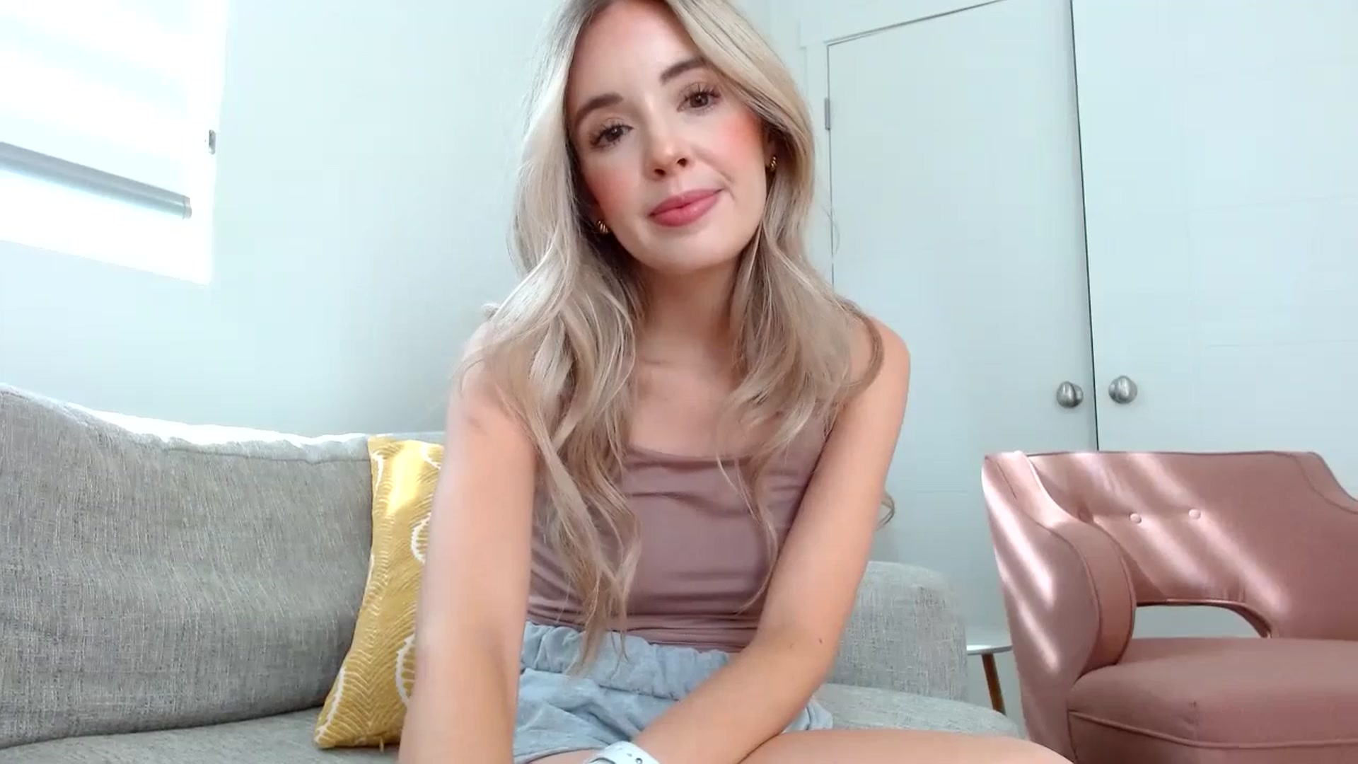 Gallery image thumbnail from Vegansoda's myfreecams stream on, 07/18/2023, 24:02 image 6 of 20