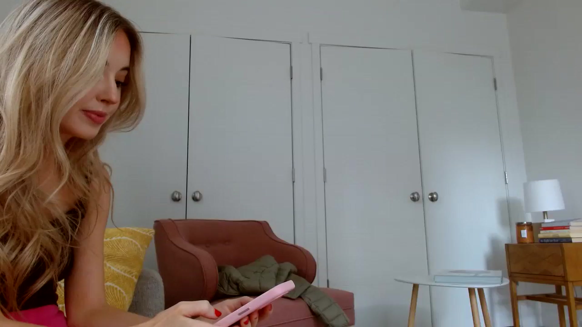 Gallery image thumbnail from Vegansoda's myfreecams stream on, 07/25/2023, 24:10 image 5 of 20
