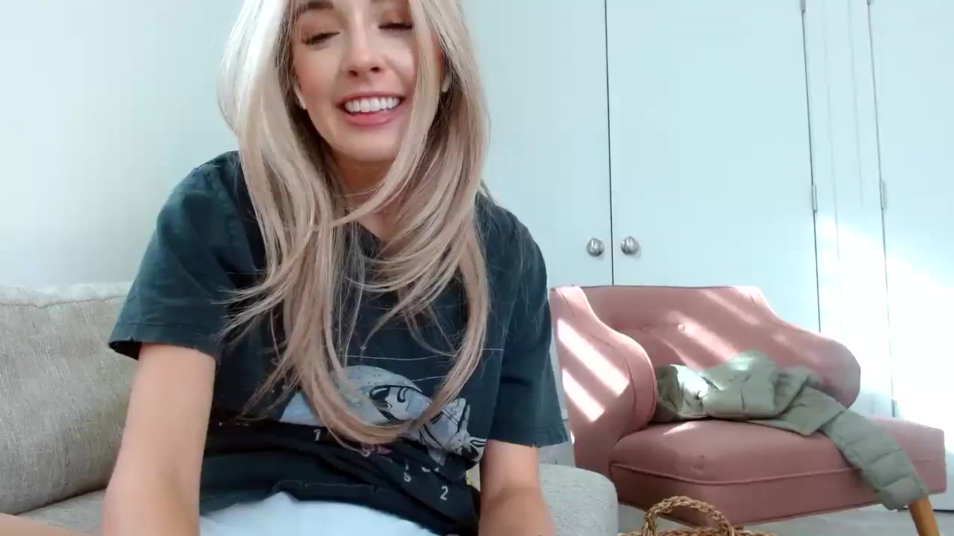 Gallery image thumbnail from Vegansoda's myfreecams stream on, 07/29/2023, 24:30 image 16 of 20