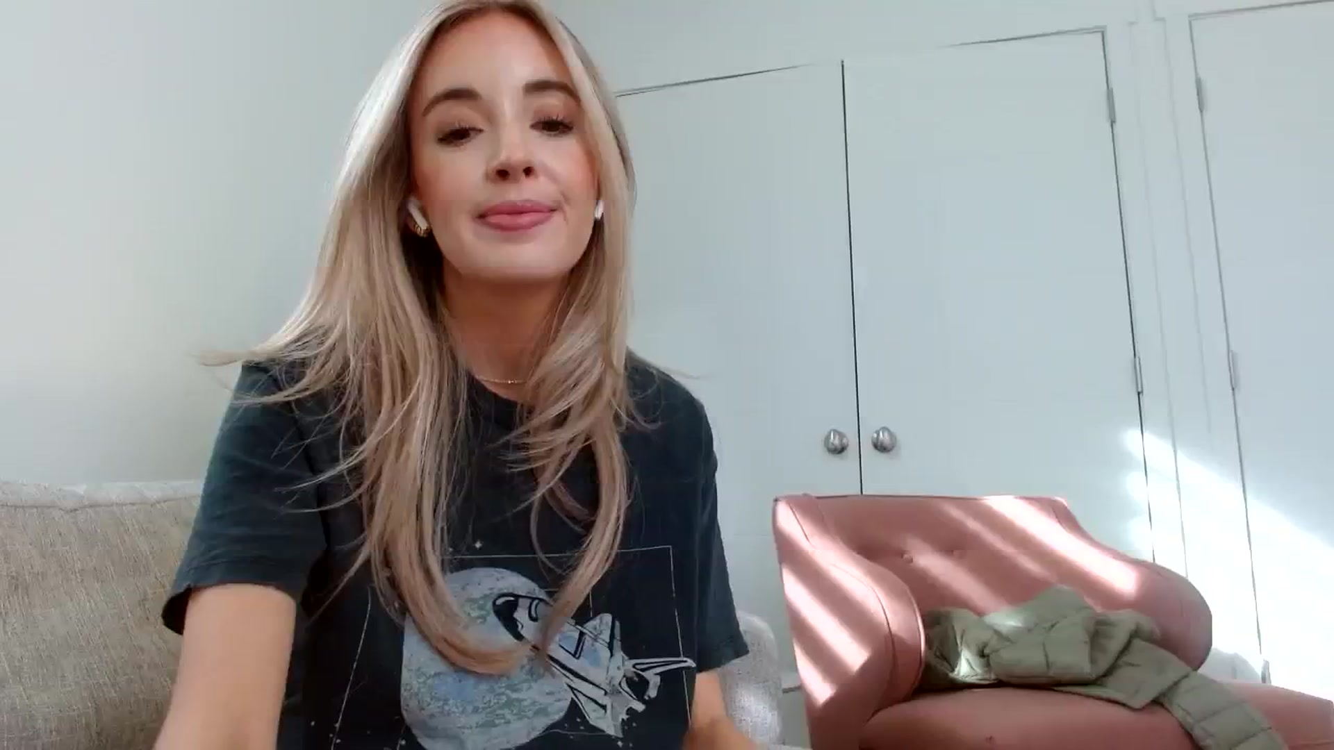 Gallery image thumbnail from Vegansoda's myfreecams stream on, 07/29/2023, 24:30 image 10 of 20
