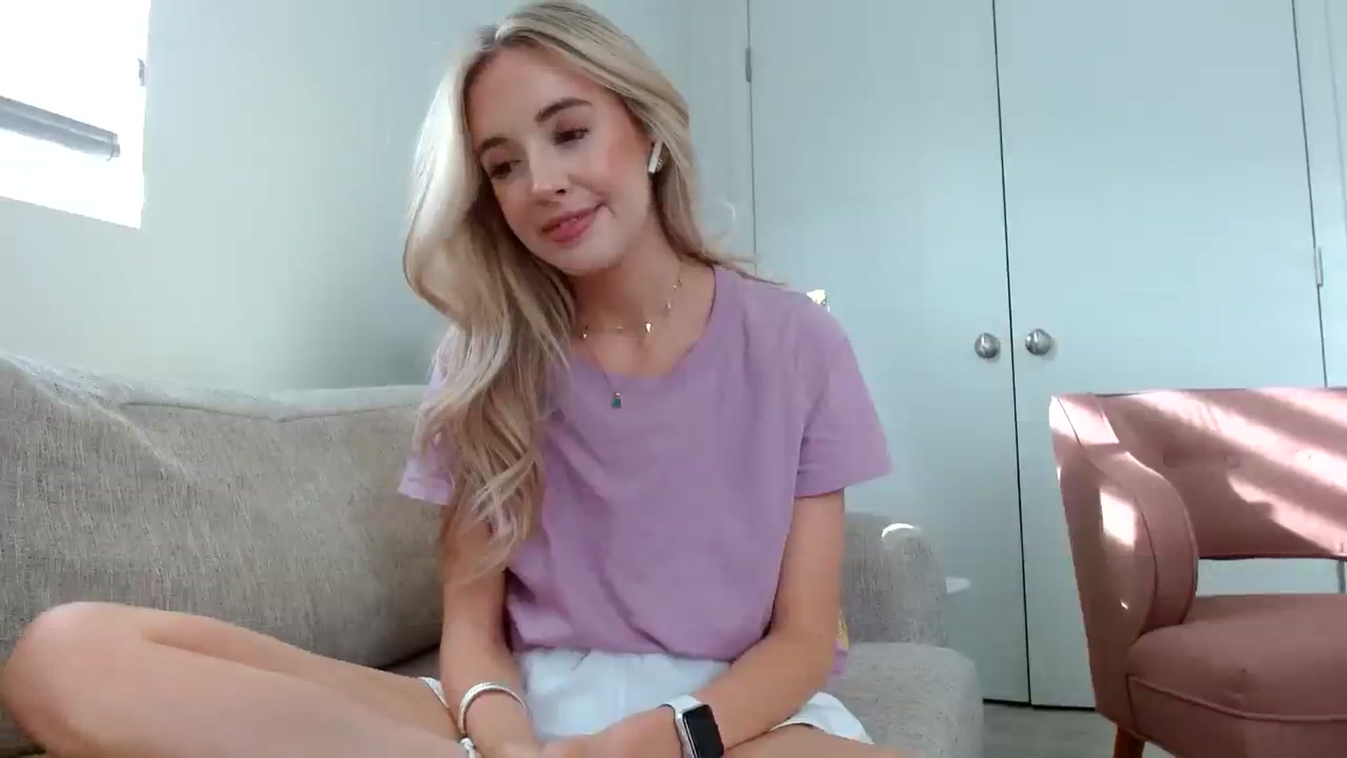 Gallery image thumbnail from Vegansoda's myfreecams stream on, 08/06/2023, 24:55 image 13 of 20