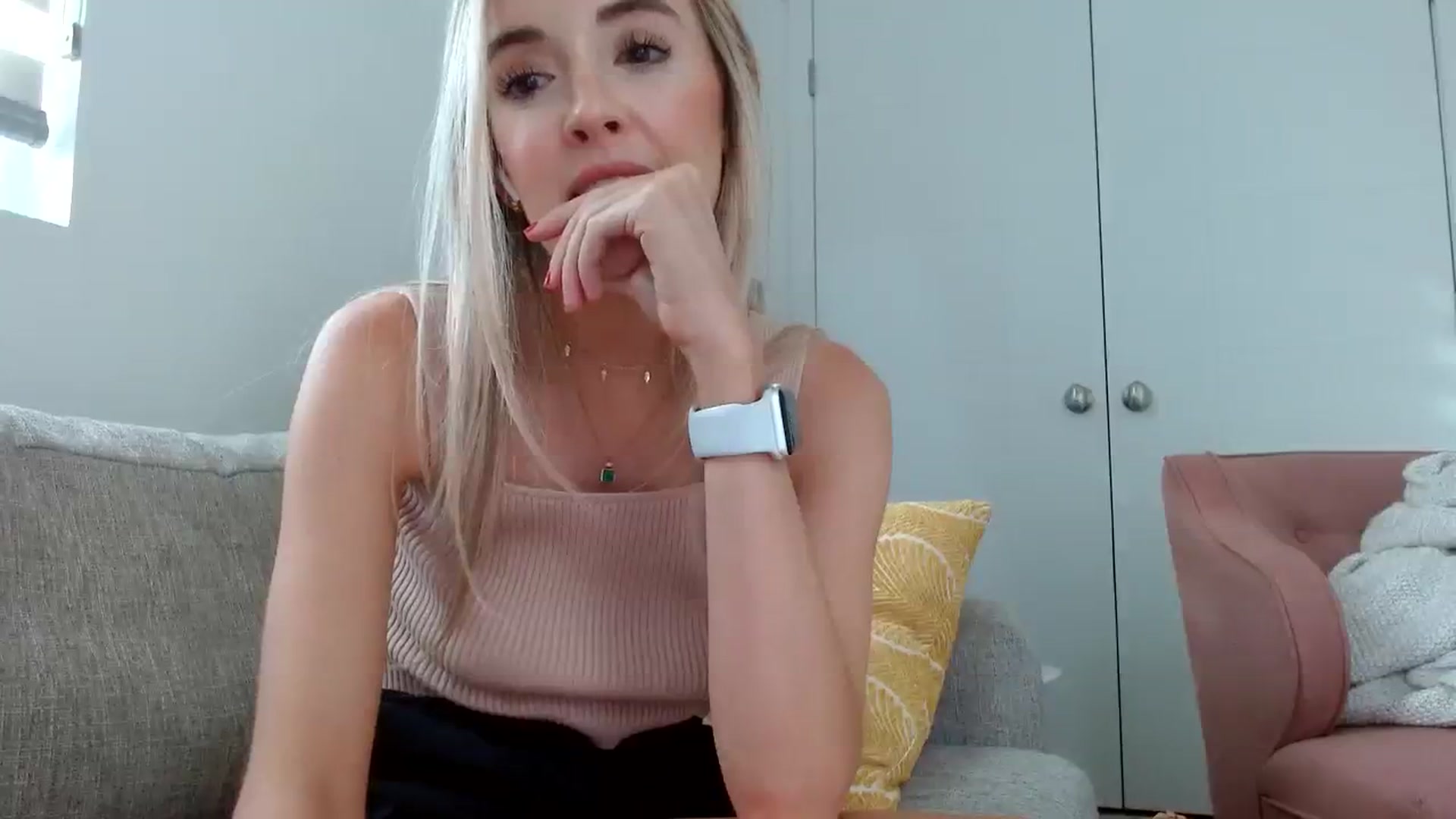 Gallery image thumbnail from Vegansoda's myfreecams stream on, 08/08/2023, 24:42 image 16 of 20