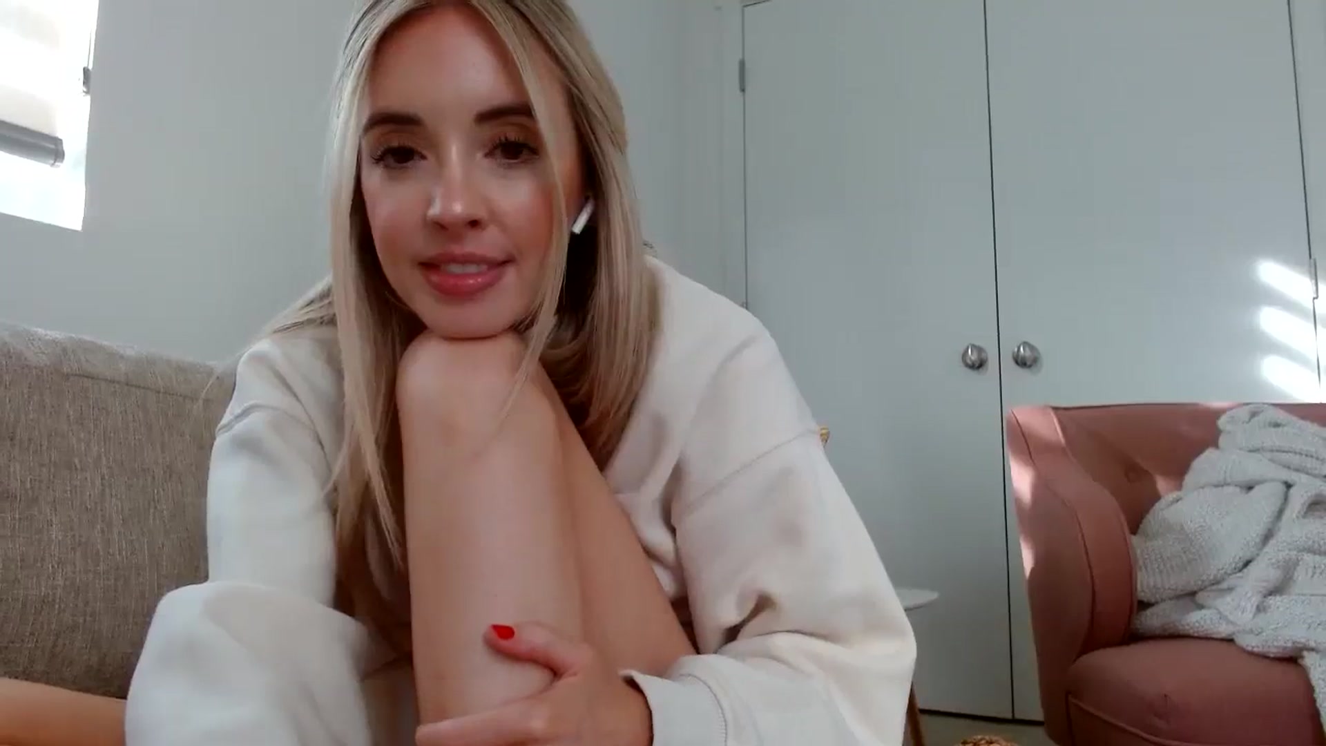 Gallery image thumbnail from Vegansoda's myfreecams stream on, 08/09/2023, 24:31 image 11 of 20