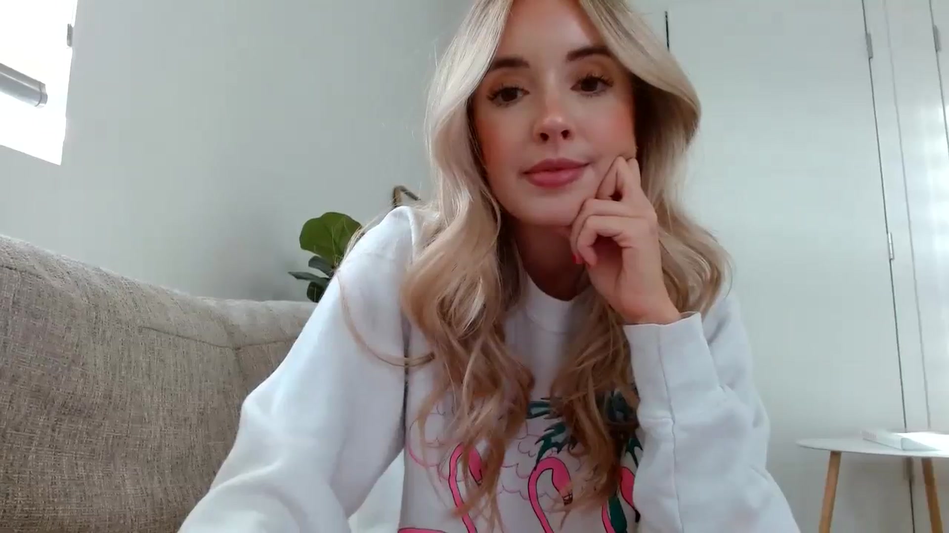 Gallery image thumbnail from Vegansoda's myfreecams stream on, 08/15/2023, 01:26 image 5 of 20