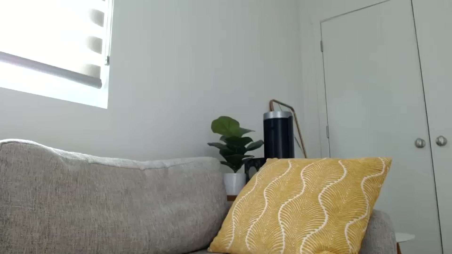 Gallery image thumbnail from Vegansoda's myfreecams stream on, 08/18/2023, 24:31 image 8 of 20