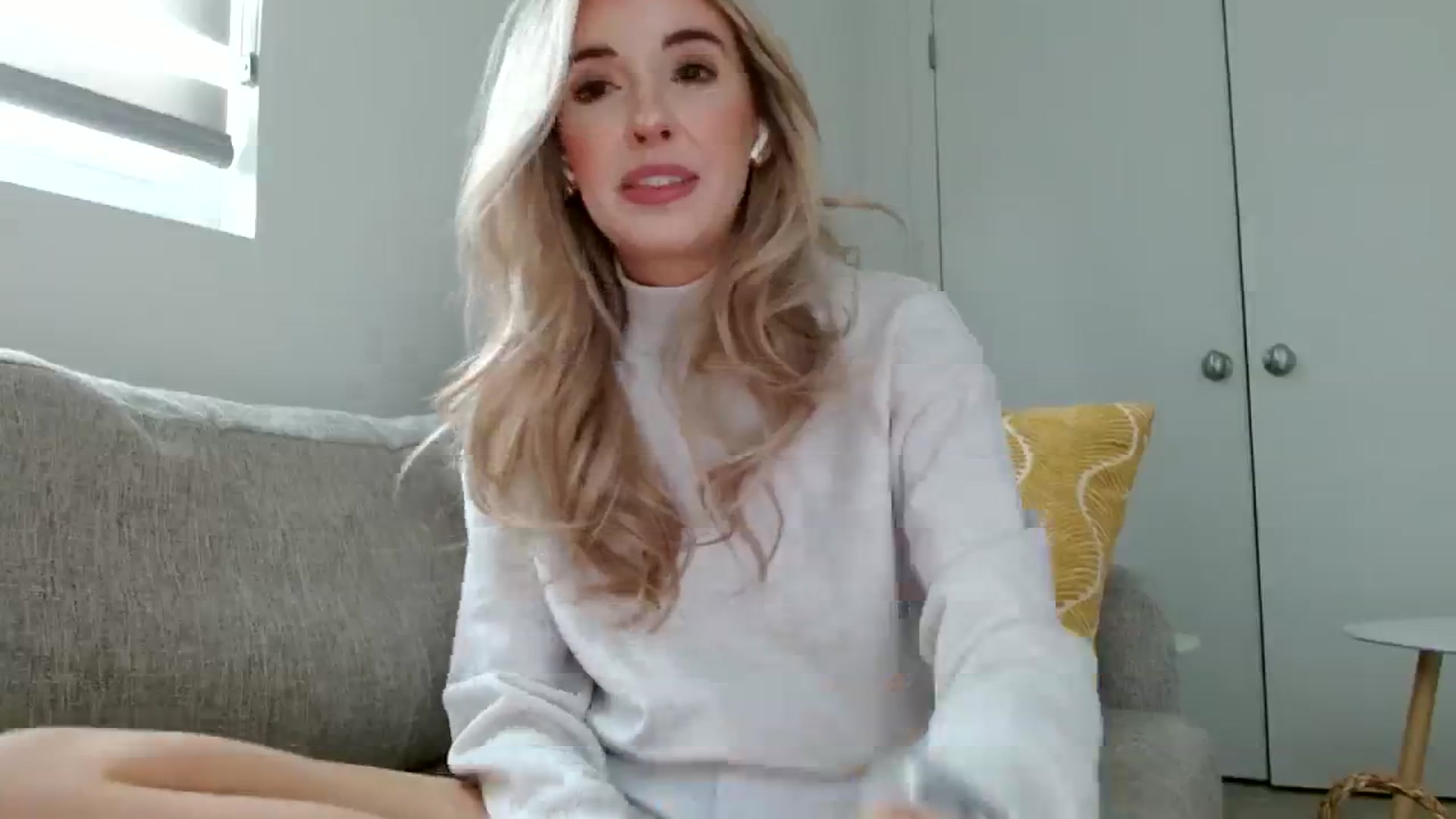 Gallery image thumbnail from Vegansoda's myfreecams stream on, 08/18/2023, 24:31 image 2 of 20