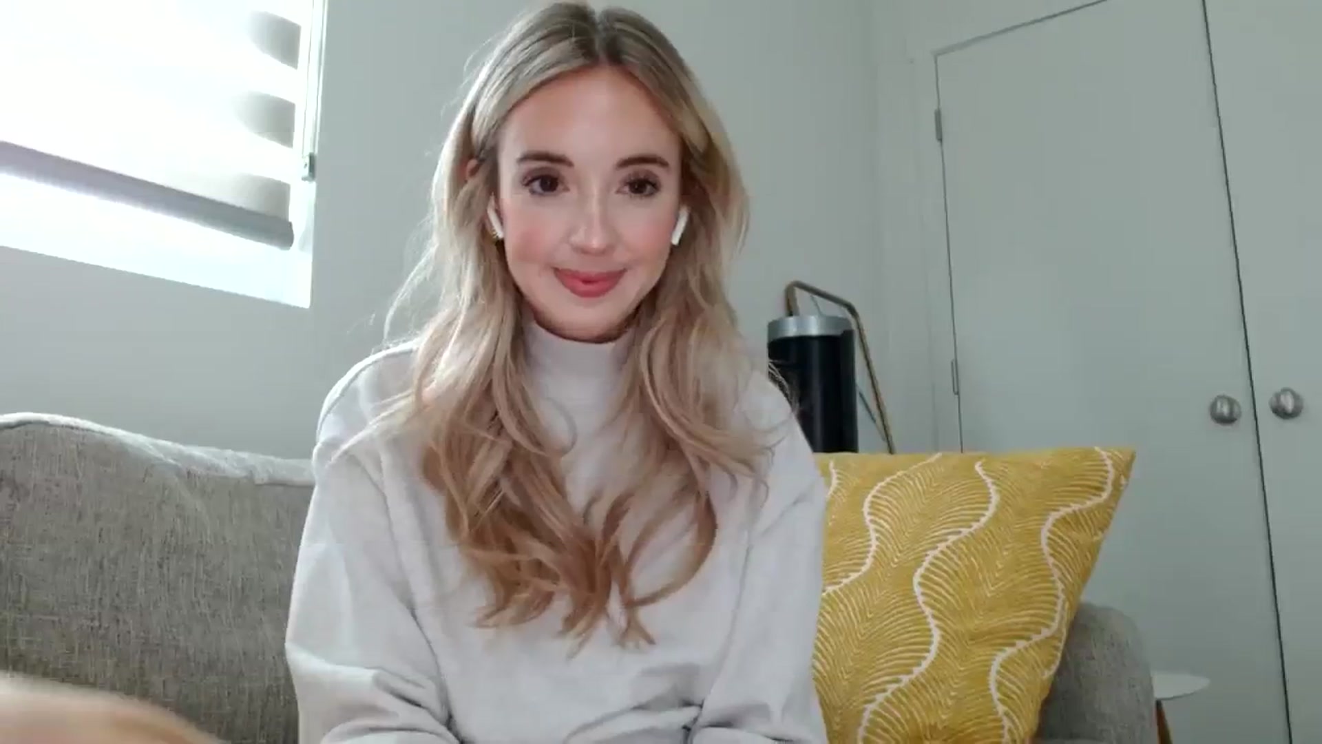 Gallery image thumbnail from Vegansoda's myfreecams stream on, 08/18/2023, 24:31 image 9 of 20