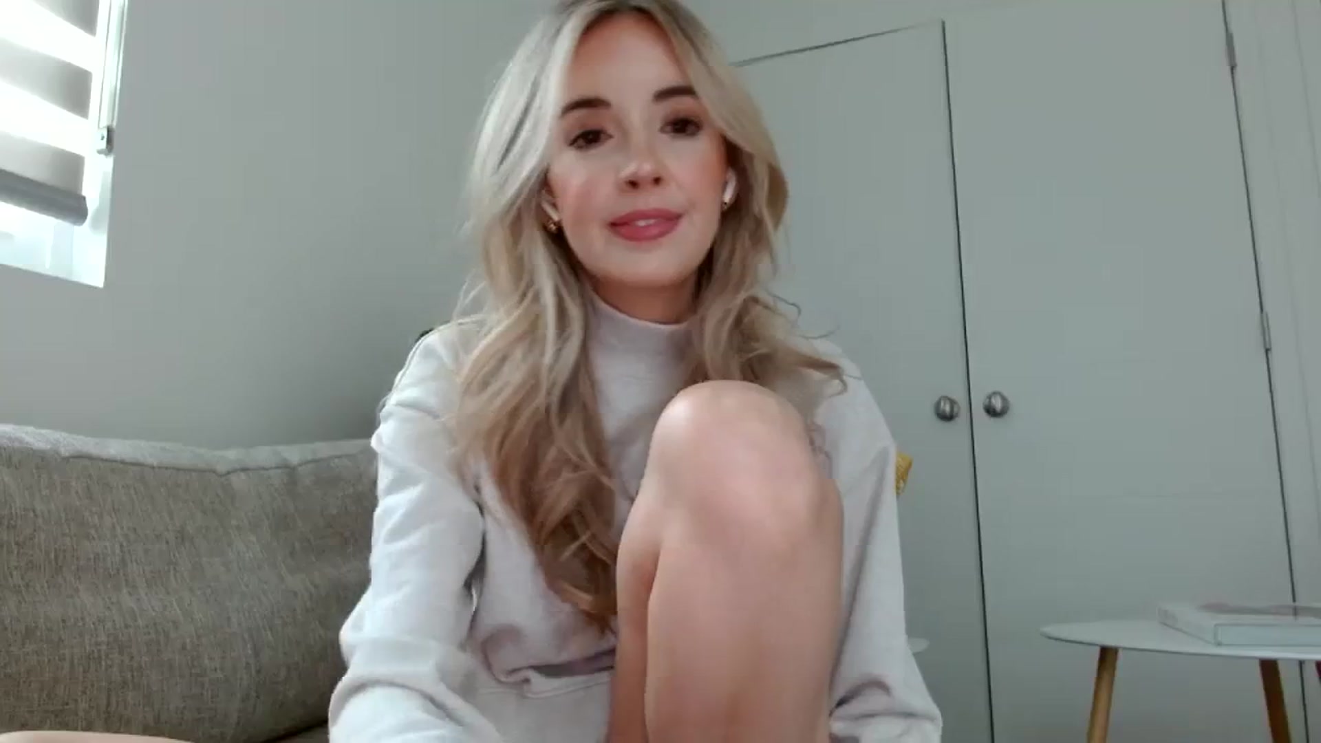 Gallery image thumbnail from Vegansoda's myfreecams stream on, 08/18/2023, 24:31 image 12 of 20