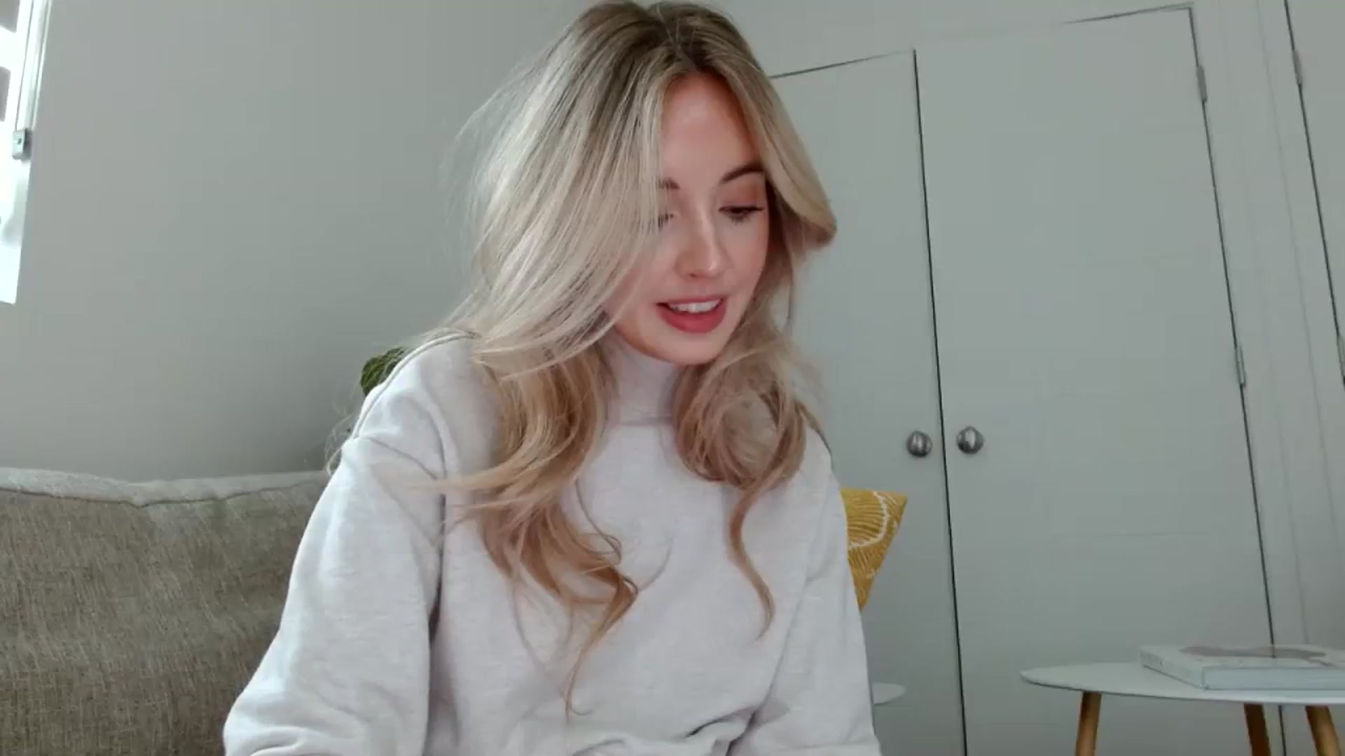 Gallery image thumbnail from Vegansoda's myfreecams stream on, 08/18/2023, 24:31 image 19 of 20