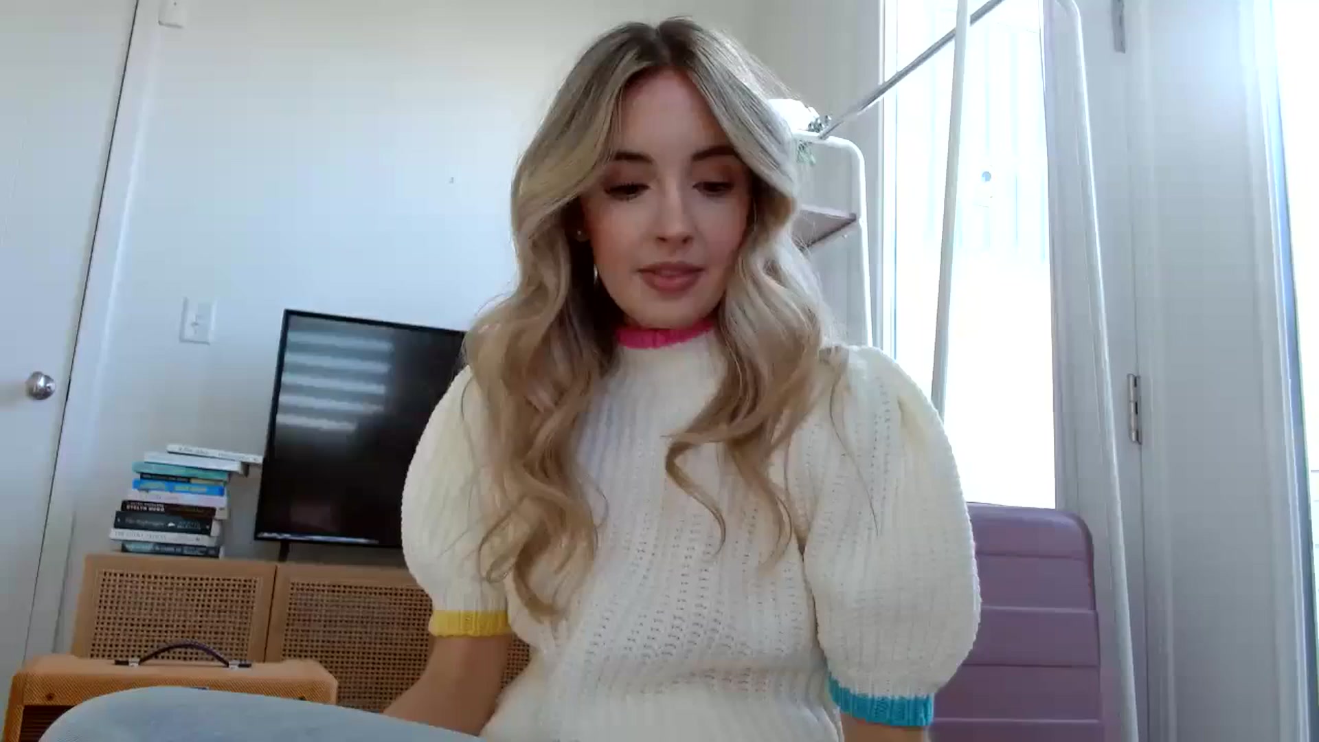 Gallery image thumbnail from Vegansoda's myfreecams stream on, 12/05/2023, 21:15 image 3 of 20
