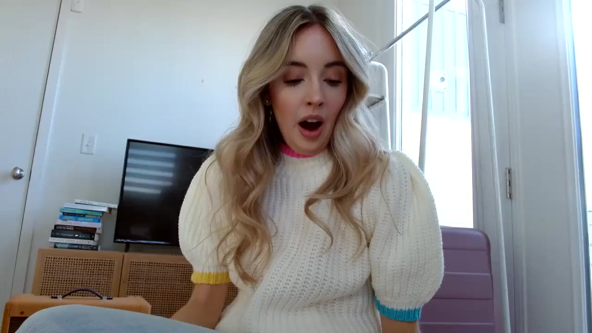 Gallery image thumbnail from Vegansoda's myfreecams stream on, 12/05/2023, 21:15 image 2 of 20