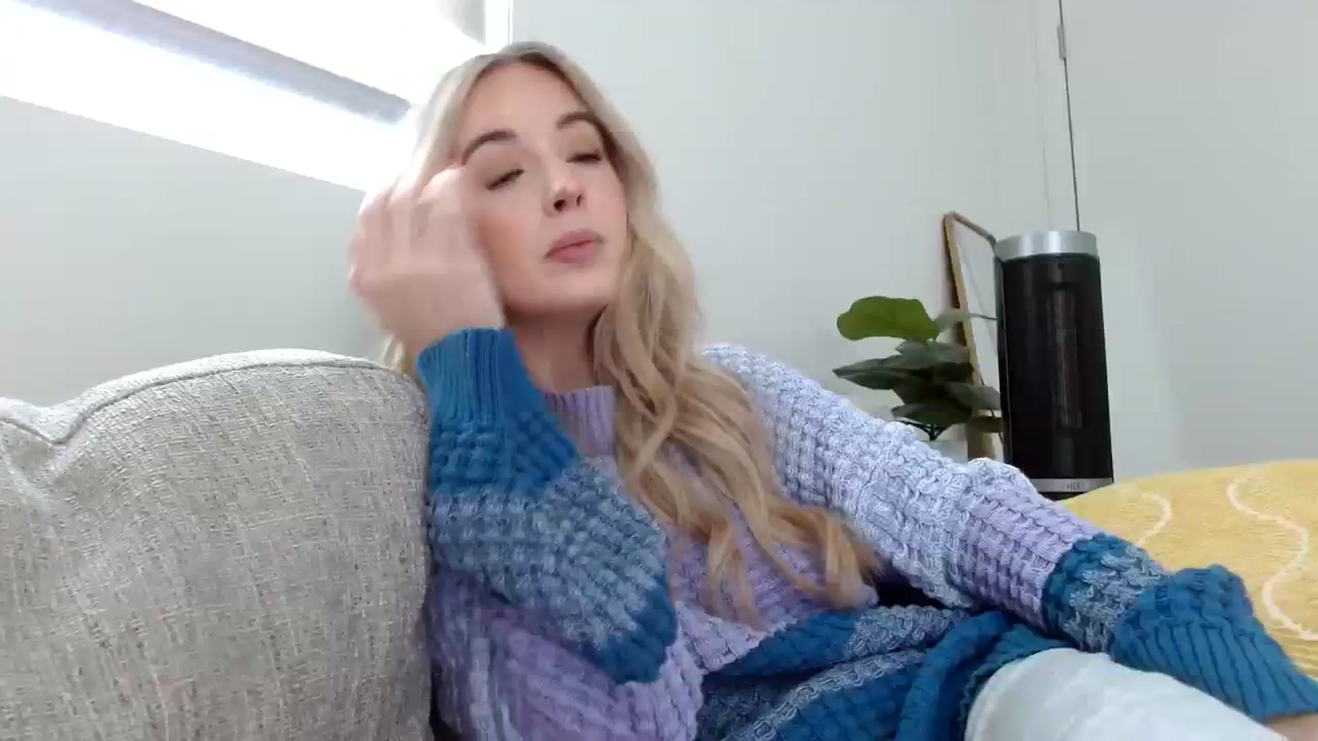 Gallery image thumbnail from Vegansoda's myfreecams stream on, 01/20/2024, 21:12 image 20 of 20