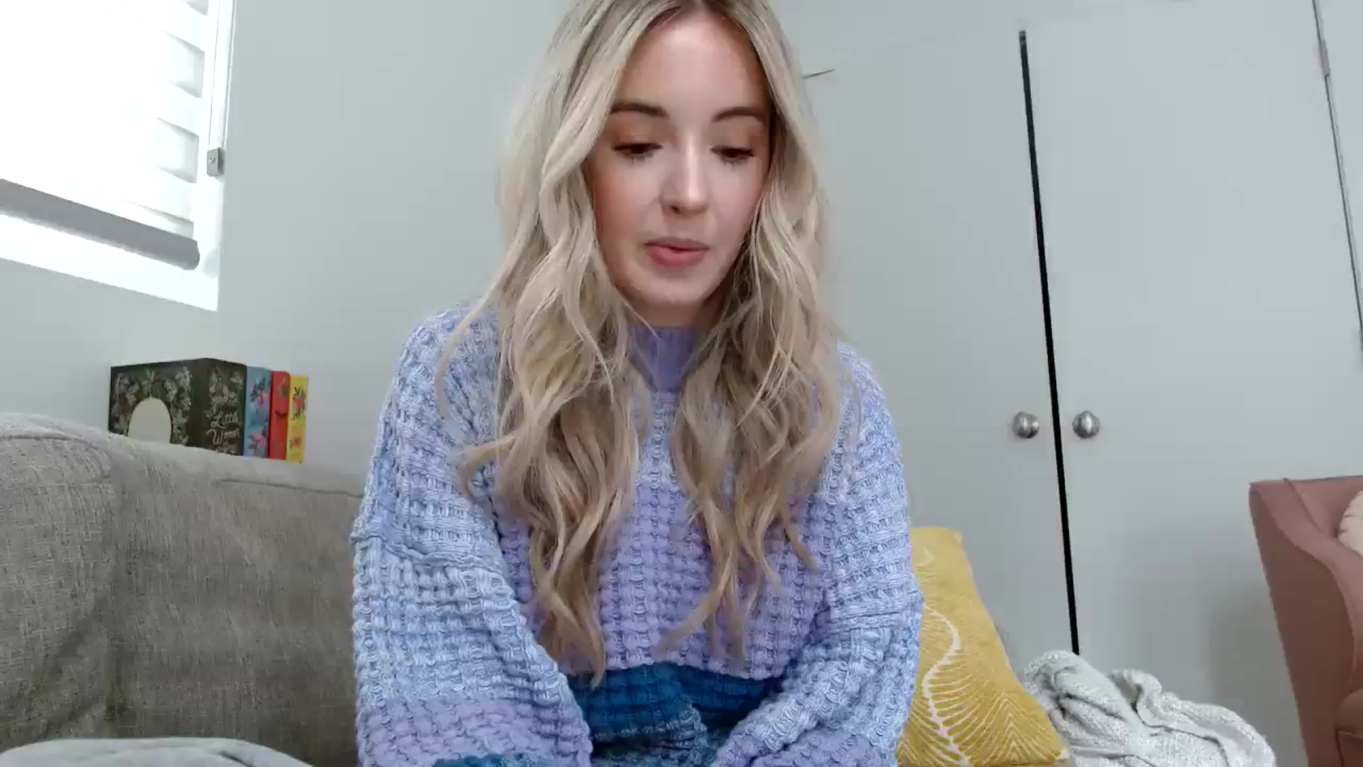 Gallery image thumbnail from Vegansoda's myfreecams stream on, 01/20/2024, 21:12 image 3 of 20