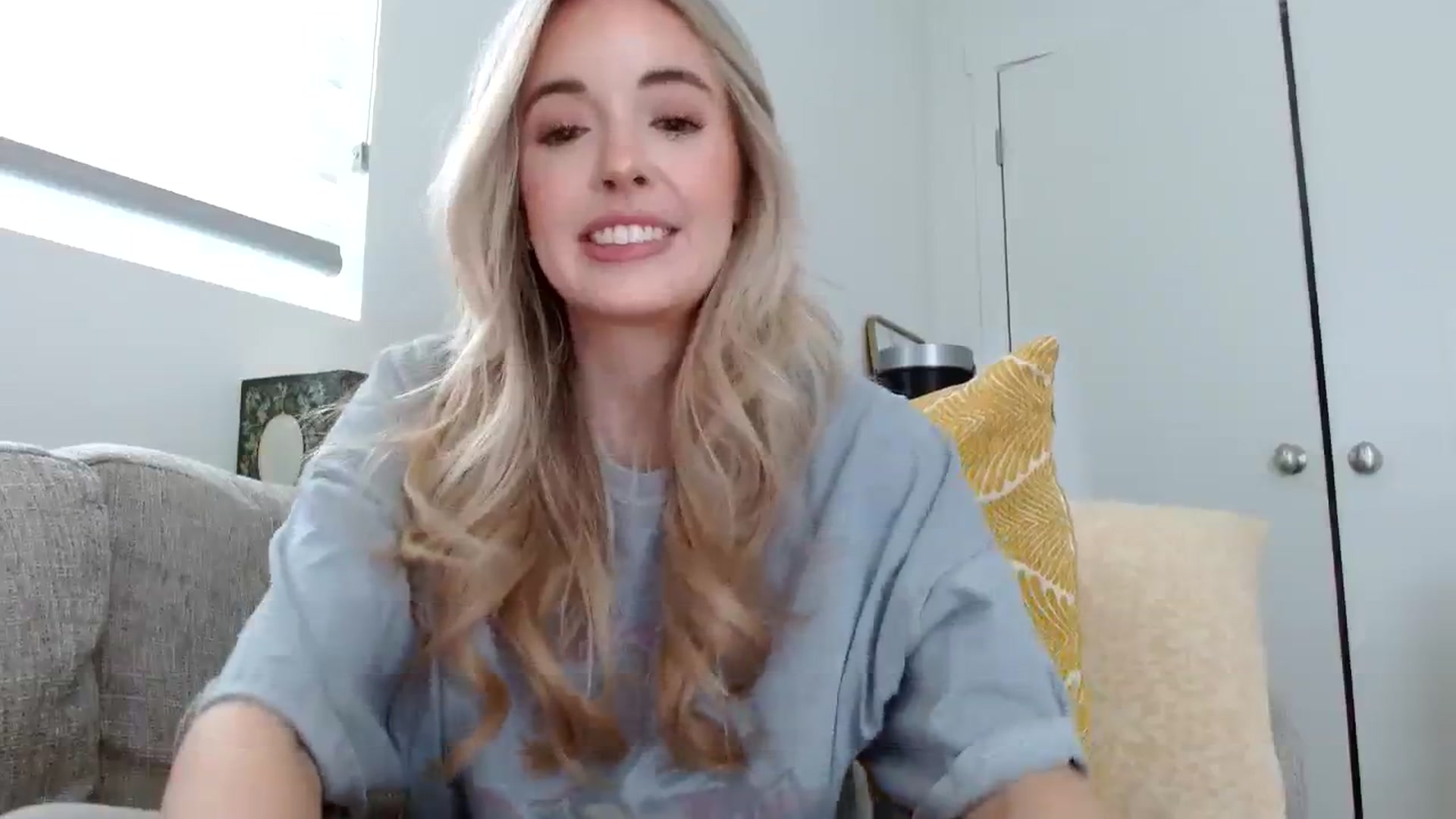Gallery image thumbnail from Vegansoda's myfreecams stream on, 01/25/2024, 19:29 image 4 of 20