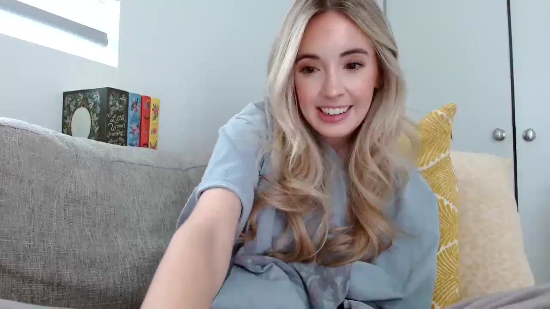Gallery image thumbnail from Vegansoda's myfreecams stream on, 01/25/2024, 19:29 image 5 of 20