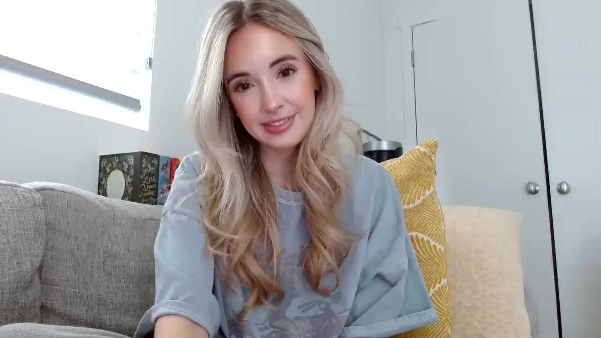 Gallery image thumbnail from Vegansoda's myfreecams stream on, 01/25/2024, 19:29 image 1 of 20