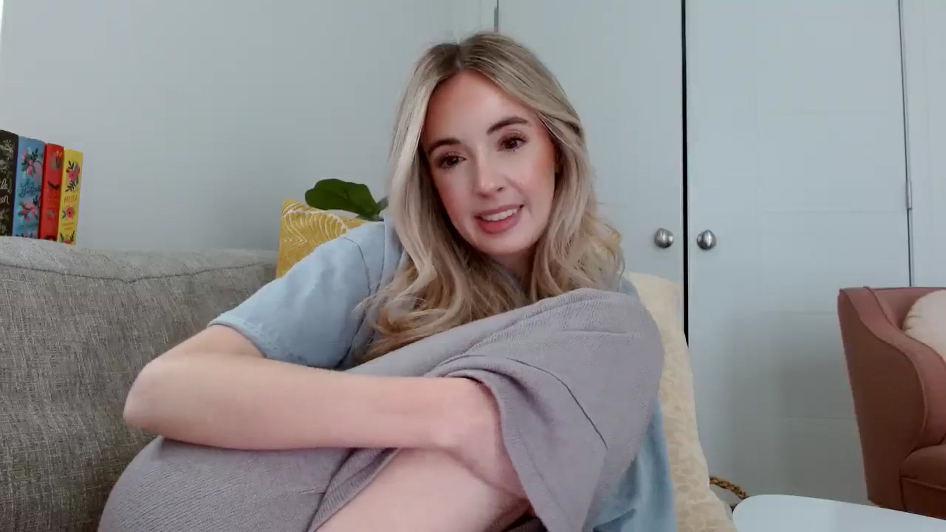 Gallery image thumbnail from Vegansoda's myfreecams stream on, 01/25/2024, 19:29 image 7 of 20