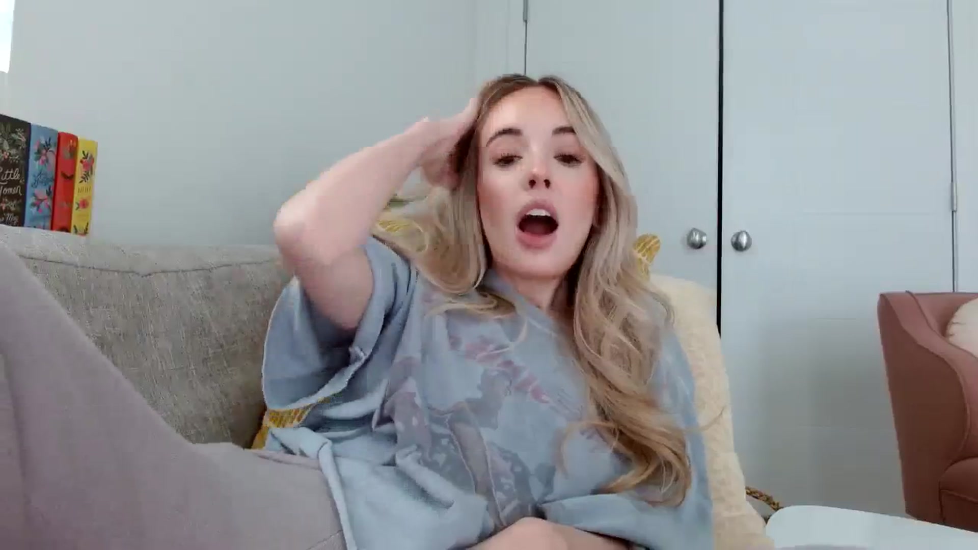 Gallery image thumbnail from Vegansoda's myfreecams stream on, 01/25/2024, 19:29 image 10 of 20